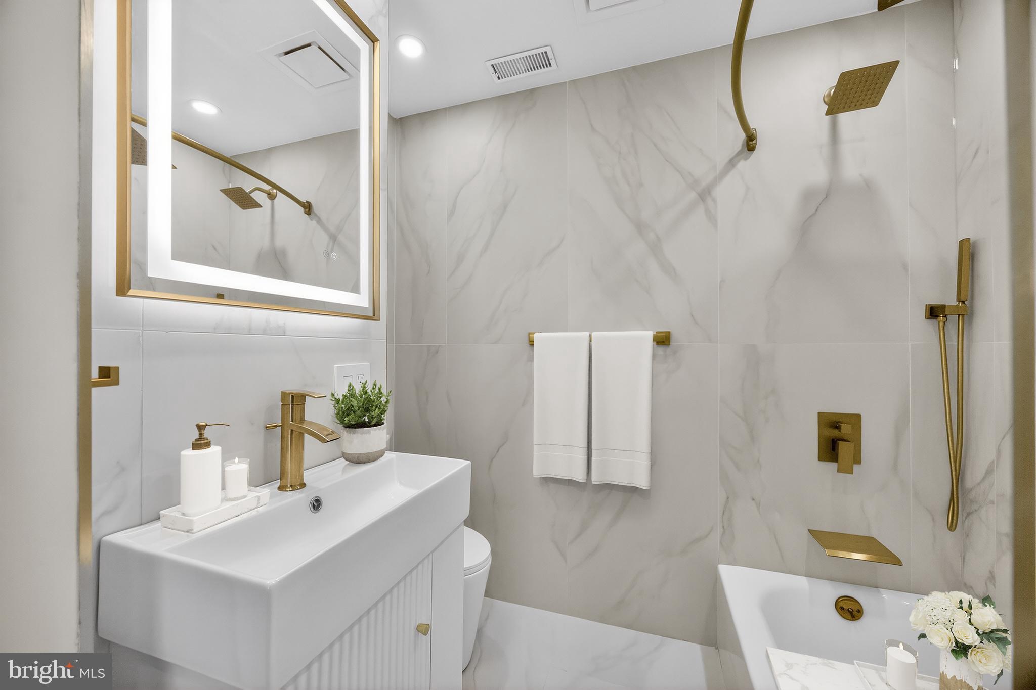 PORT RICHMOND - Residential