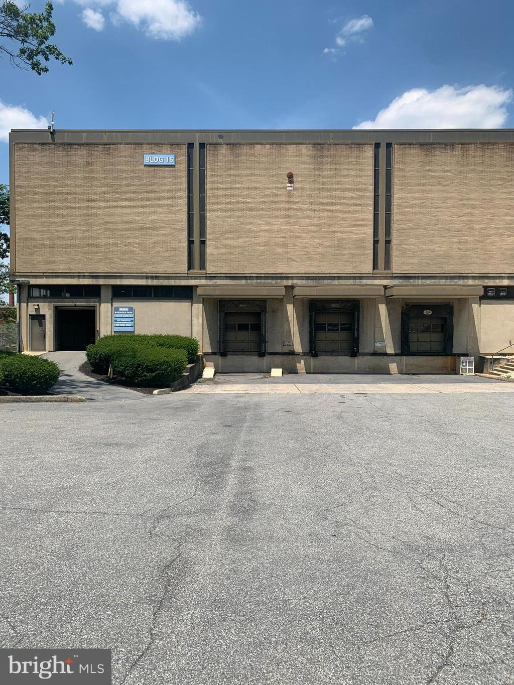 Photo of 1000 New Holland Avenue #B16, LL, LANCASTER, PA 17601 (MLS # PALA2053582)