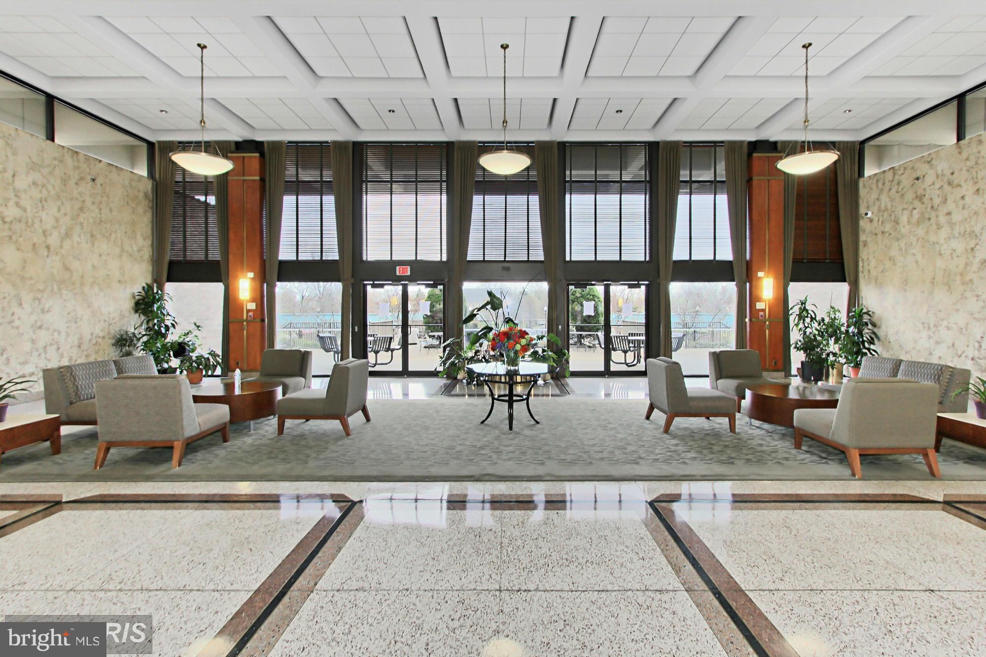 SKYLINE SQUARE CONDO - Residential