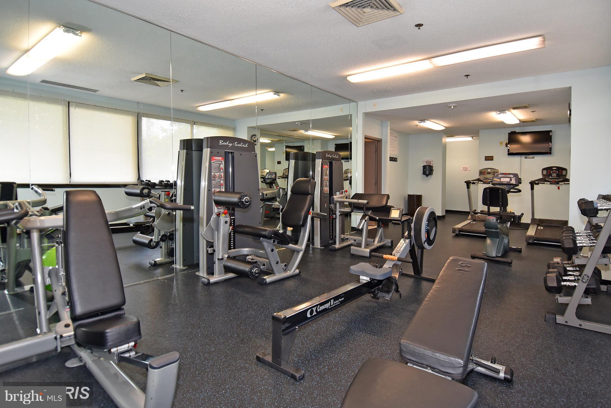 SKYLINE SQUARE CONDO - Residential