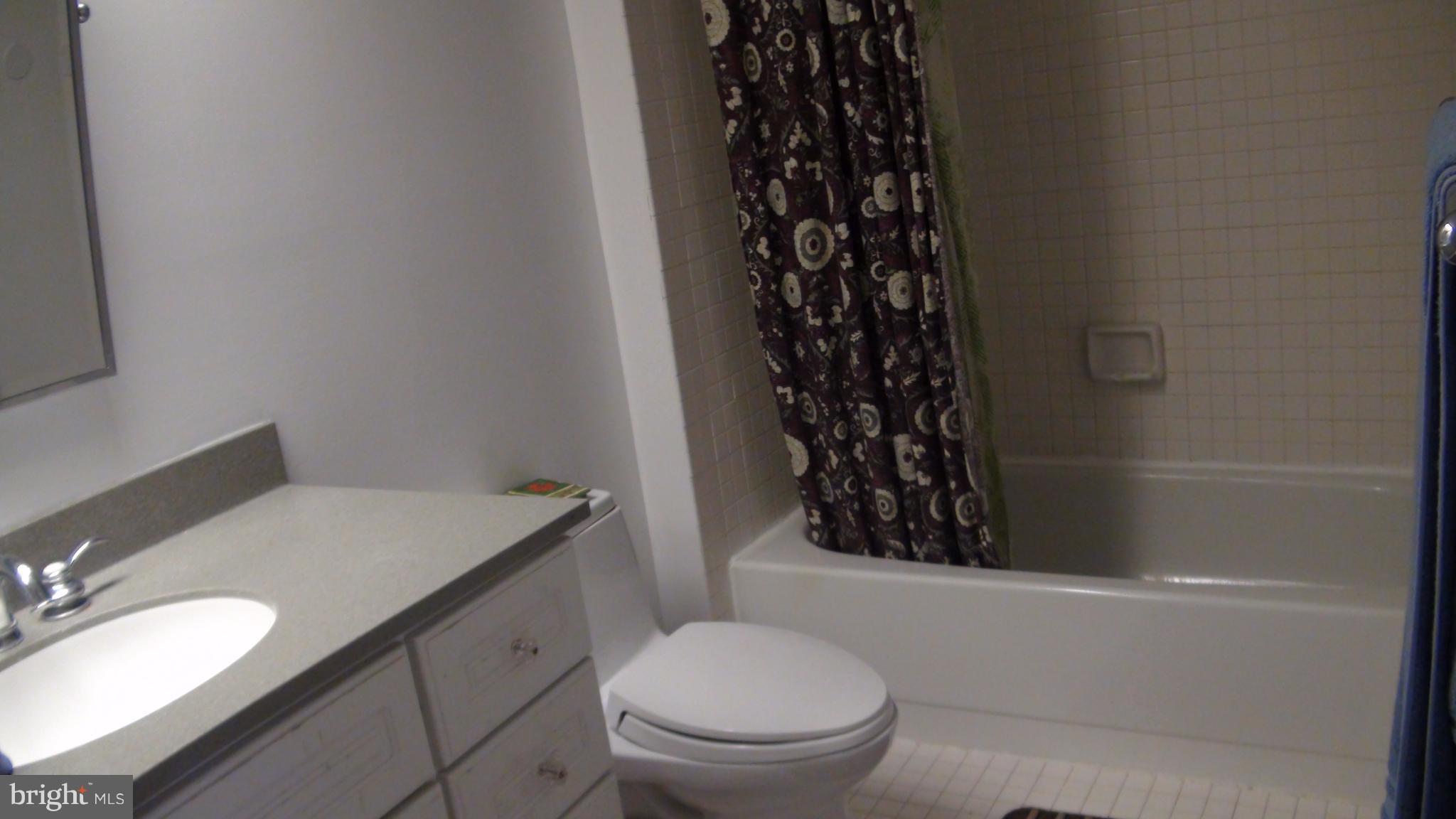 SKYLINE SQUARE CONDO - Residential