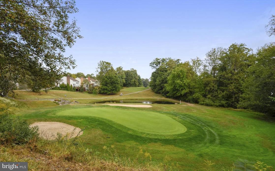 PENDERBROOK SQUARE CONDOMINIUMS - Residential