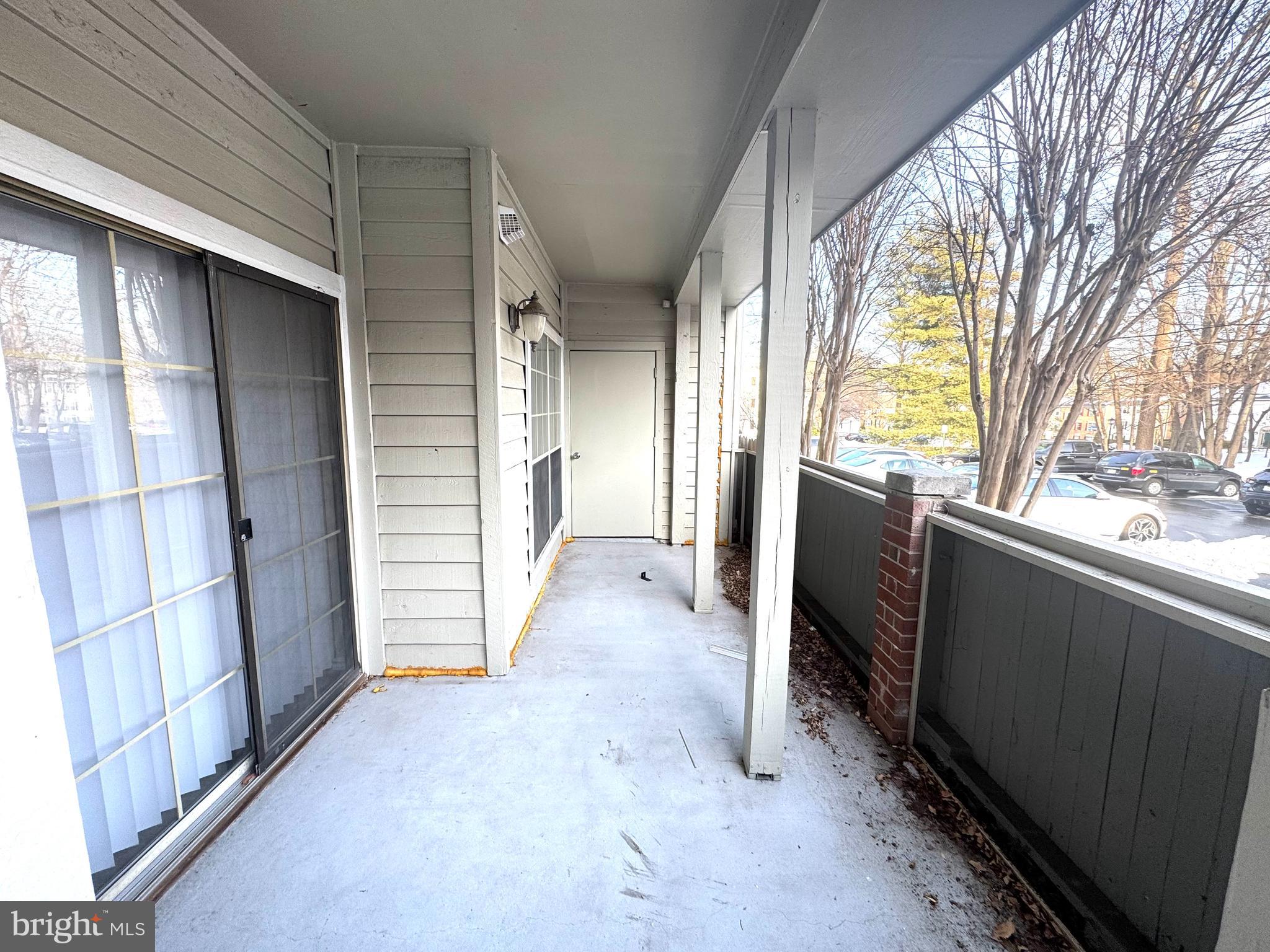 PENDERBROOK SQUARE CONDOMINIUMS - Residential