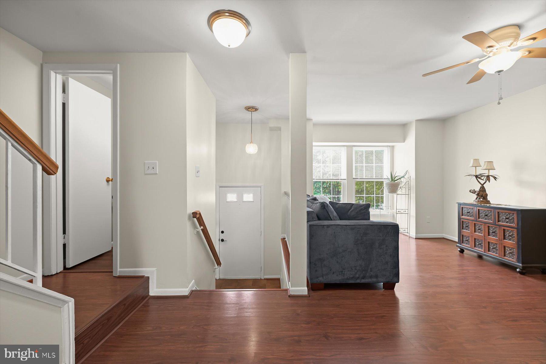 10 ALMADEN PLACE