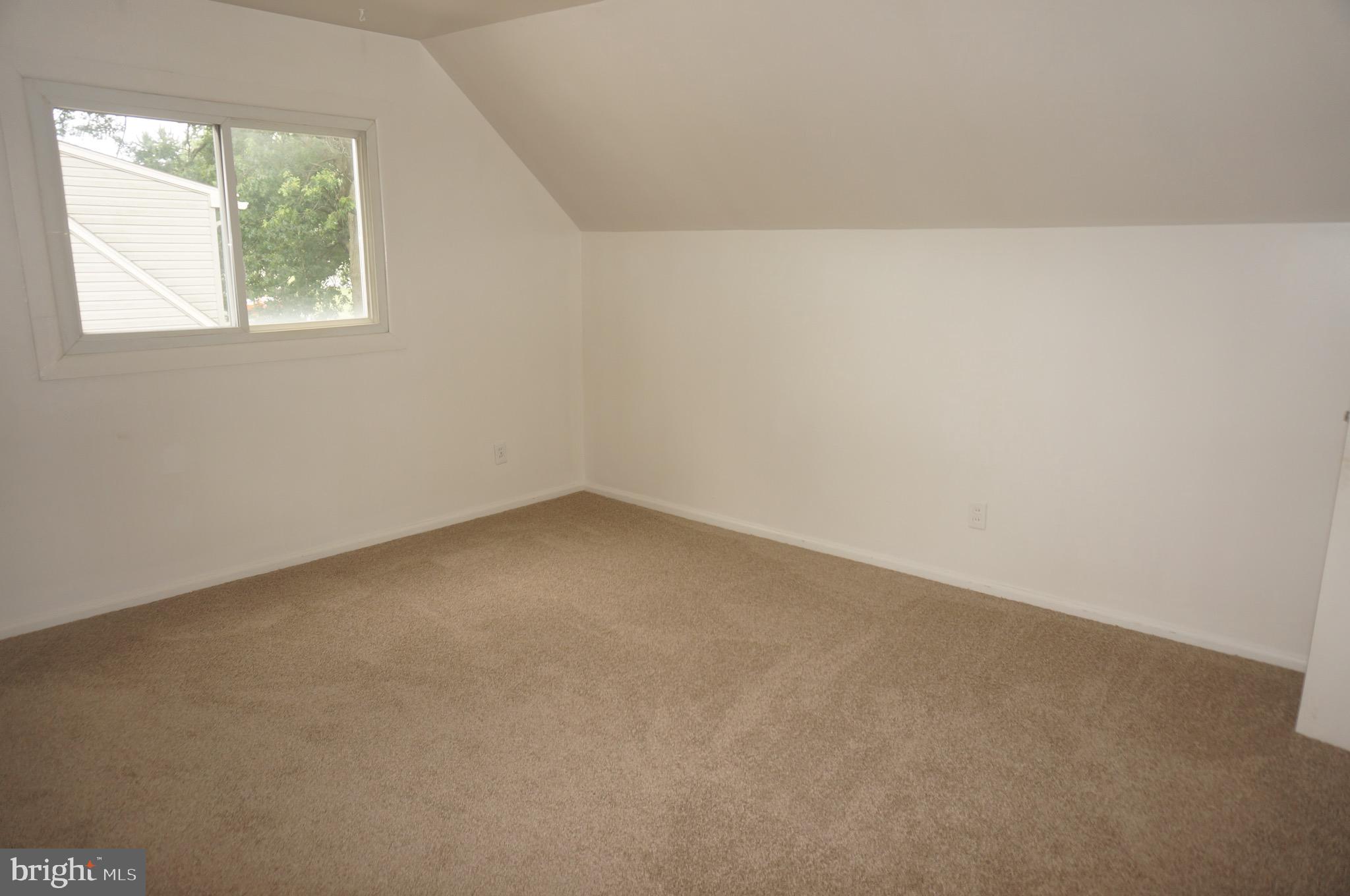 OAK HILLS - Residential