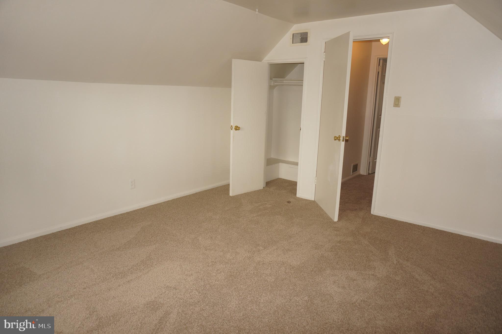 OAK HILLS - Residential