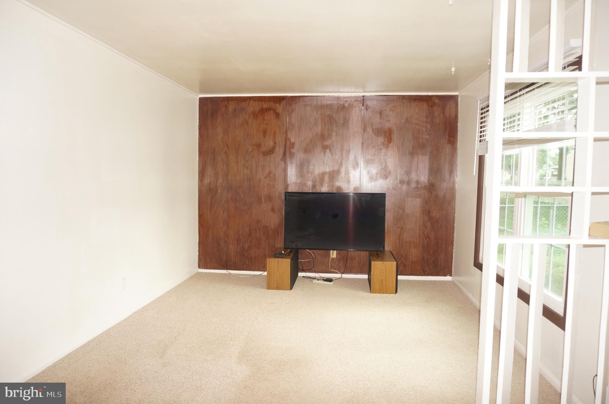 OAK HILLS - Residential