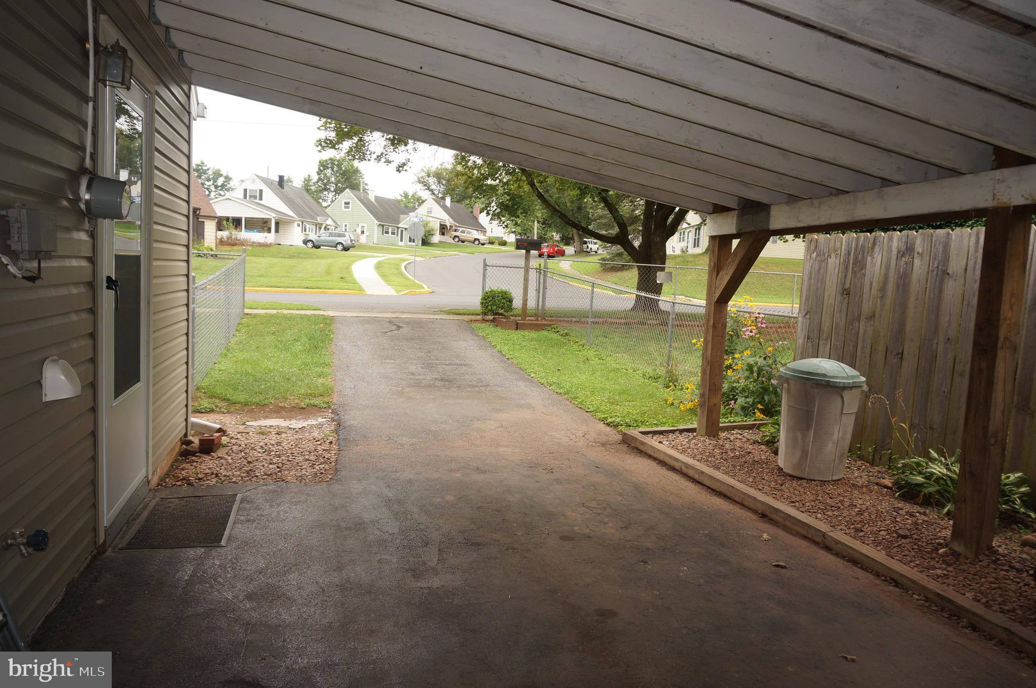 OAK HILLS - Residential