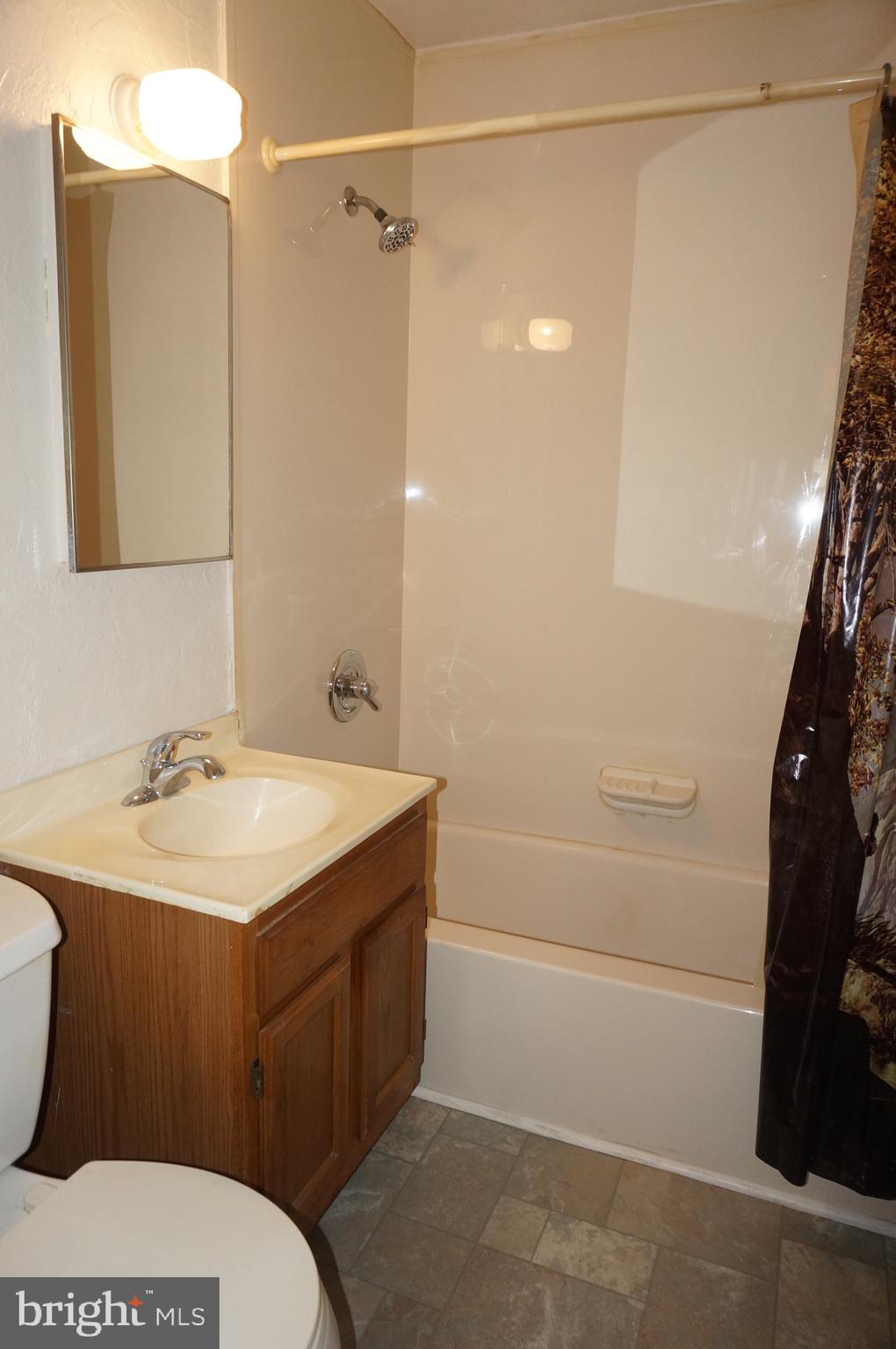 OAK HILLS - Residential