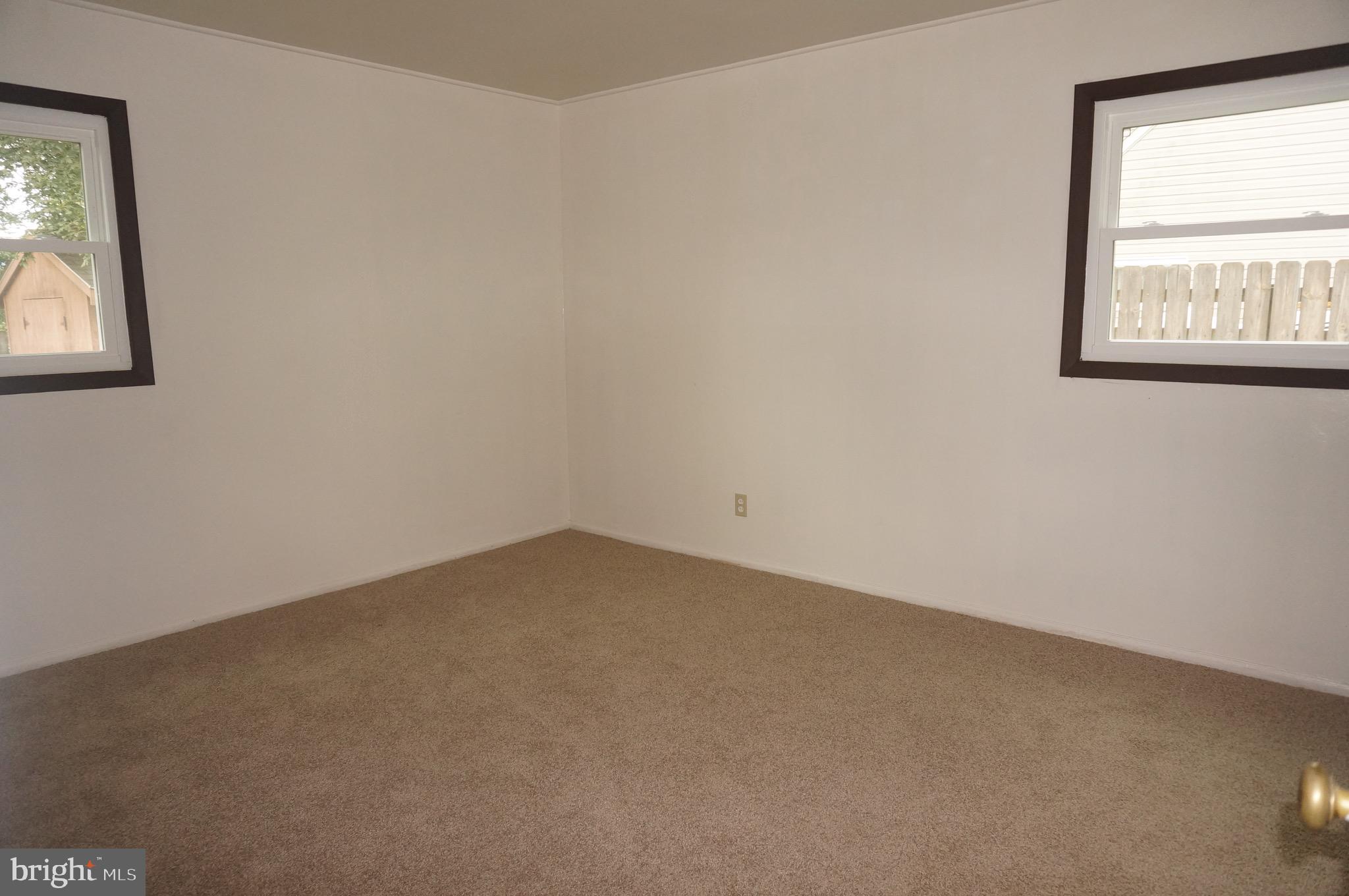 OAK HILLS - Residential