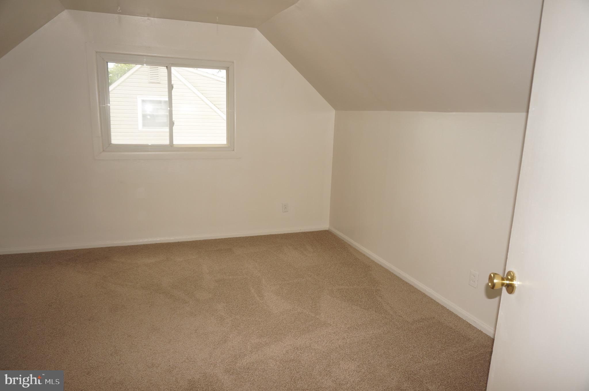 OAK HILLS - Residential