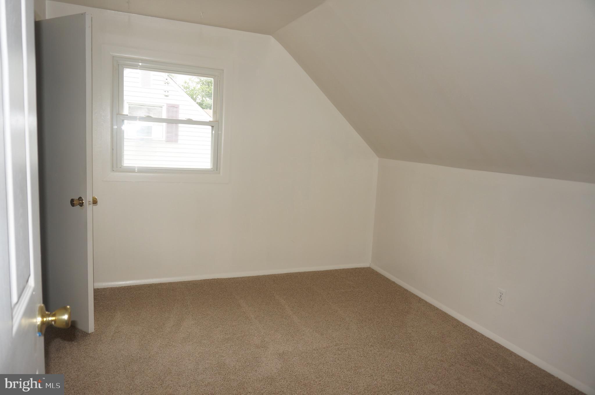 OAK HILLS - Residential