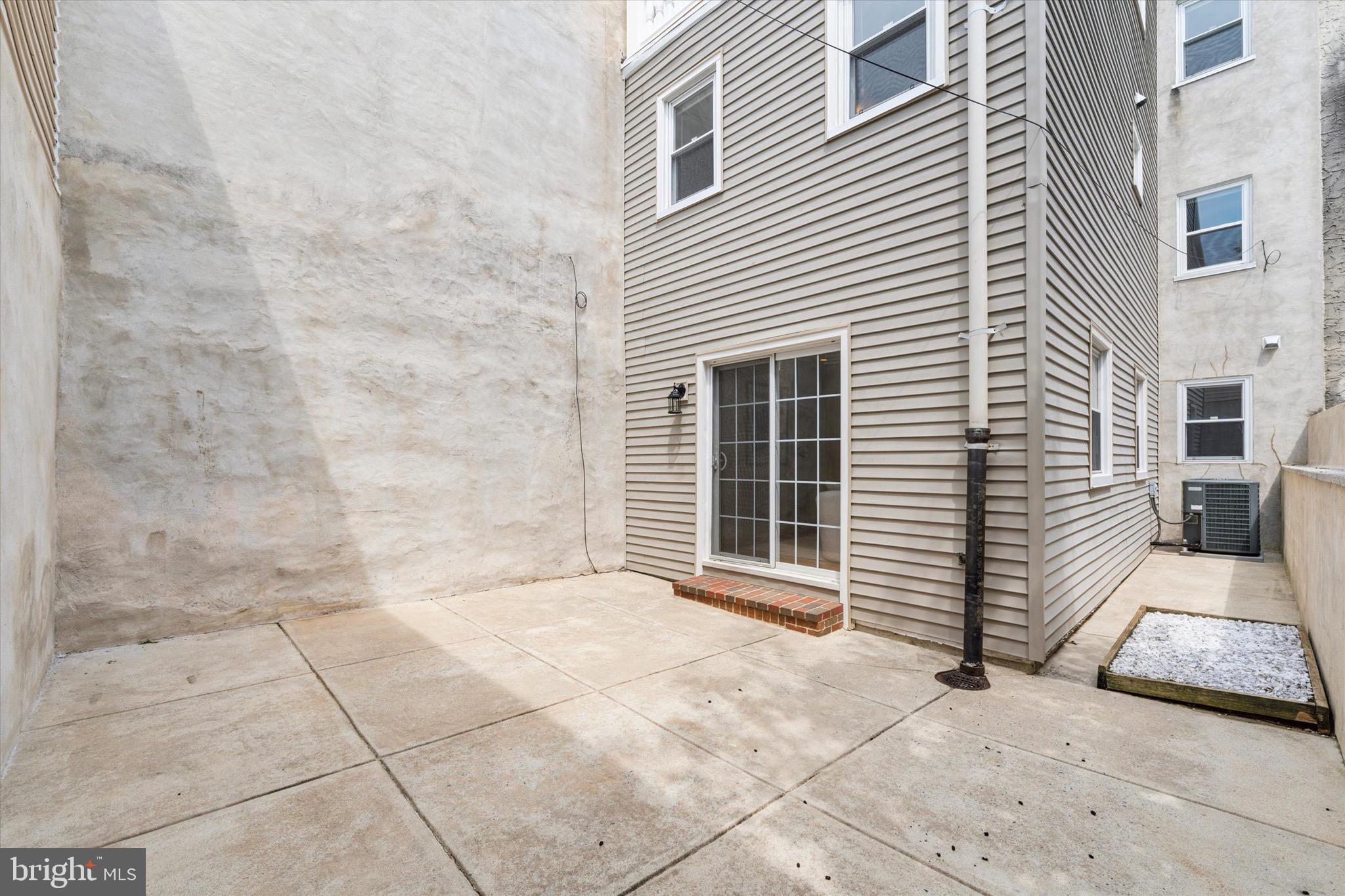 PASSYUNK SQUARE - Residential