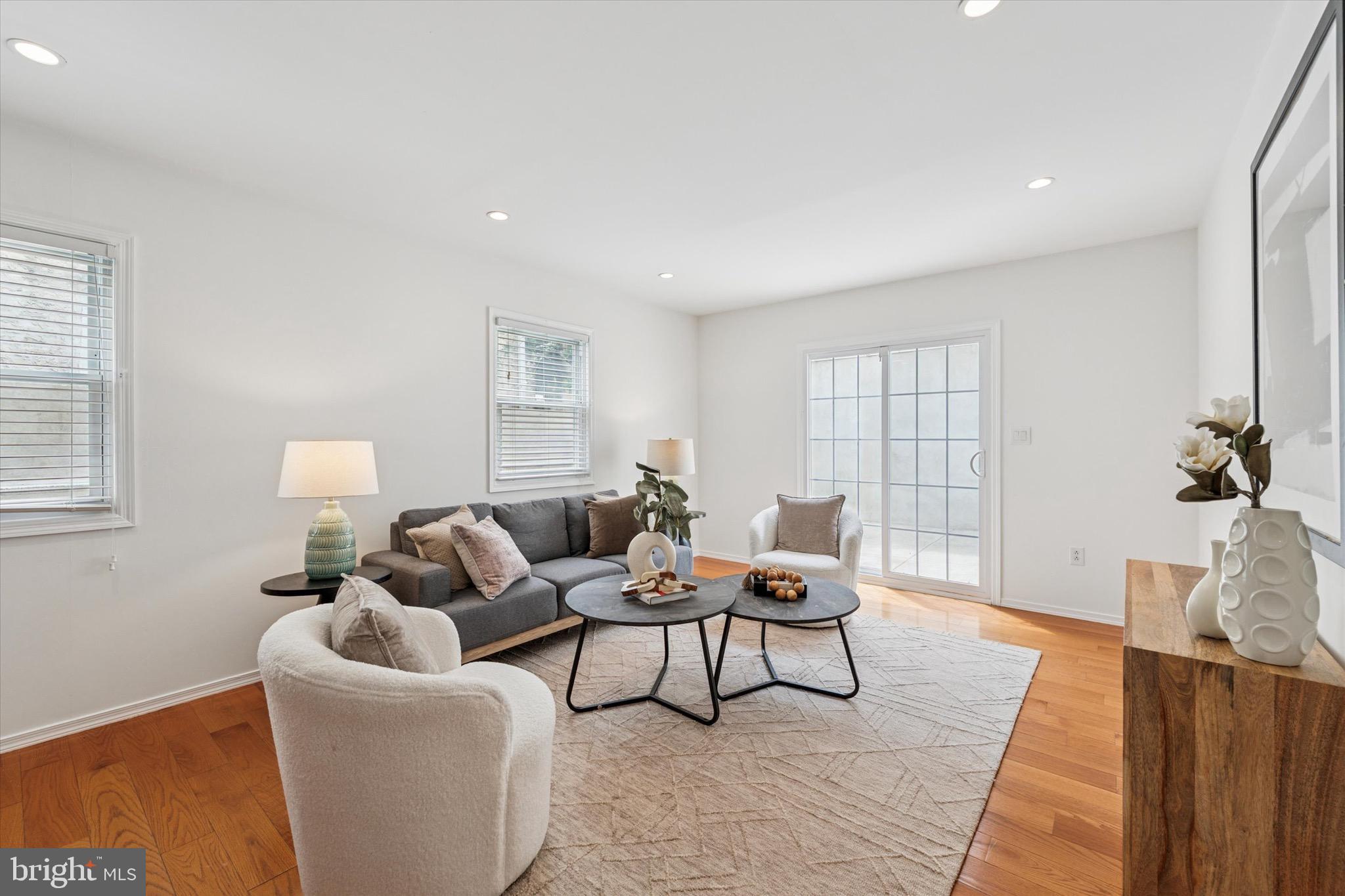 PASSYUNK SQUARE - Residential