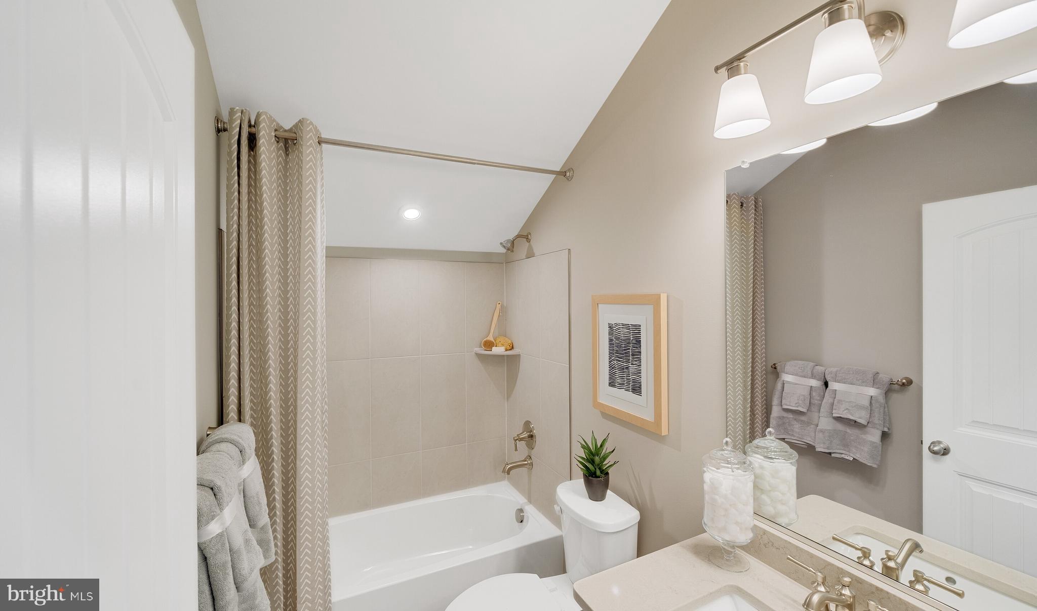 FOUR SEASONS AT KENT ISLAND - Residential