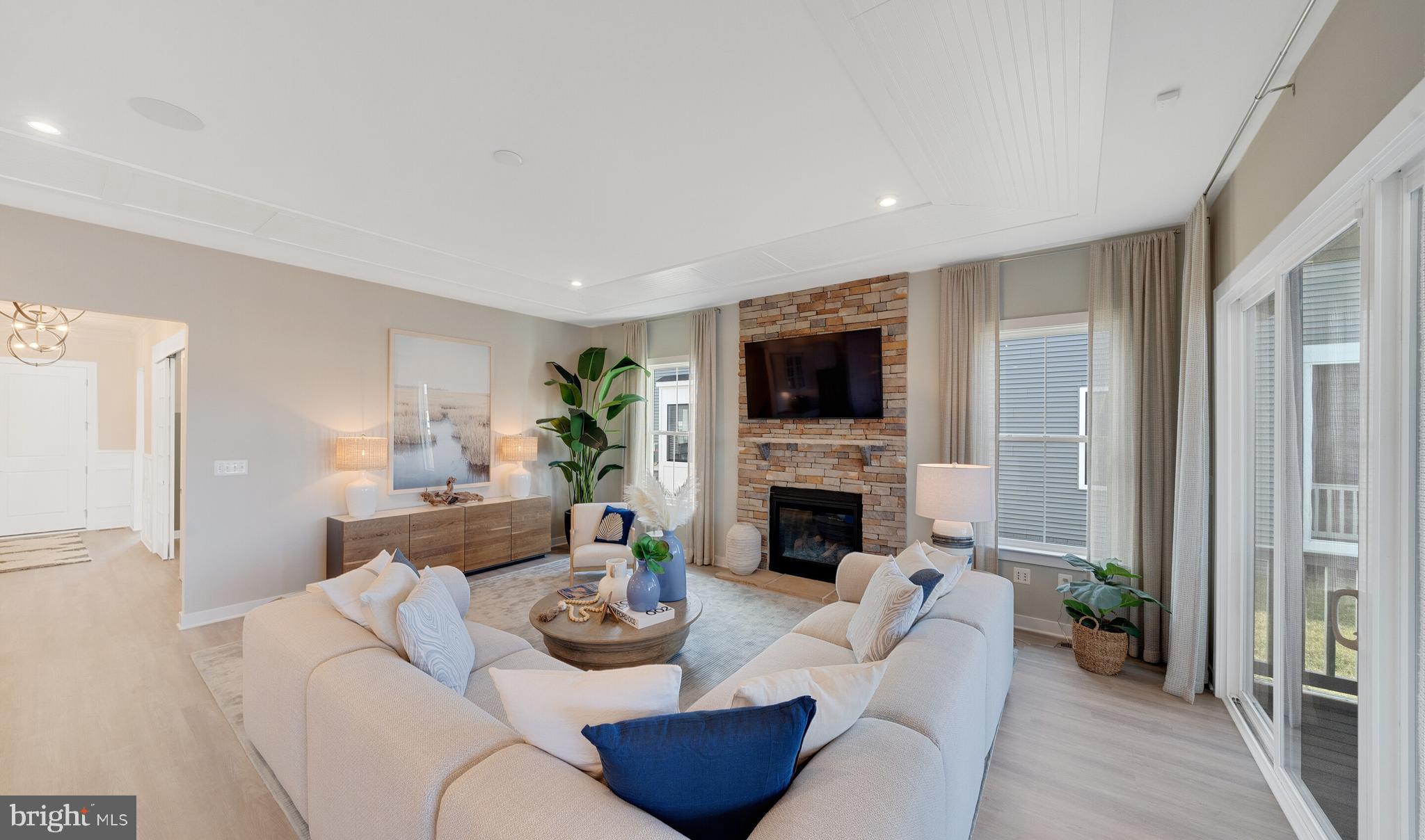 FOUR SEASONS AT KENT ISLAND - Residential