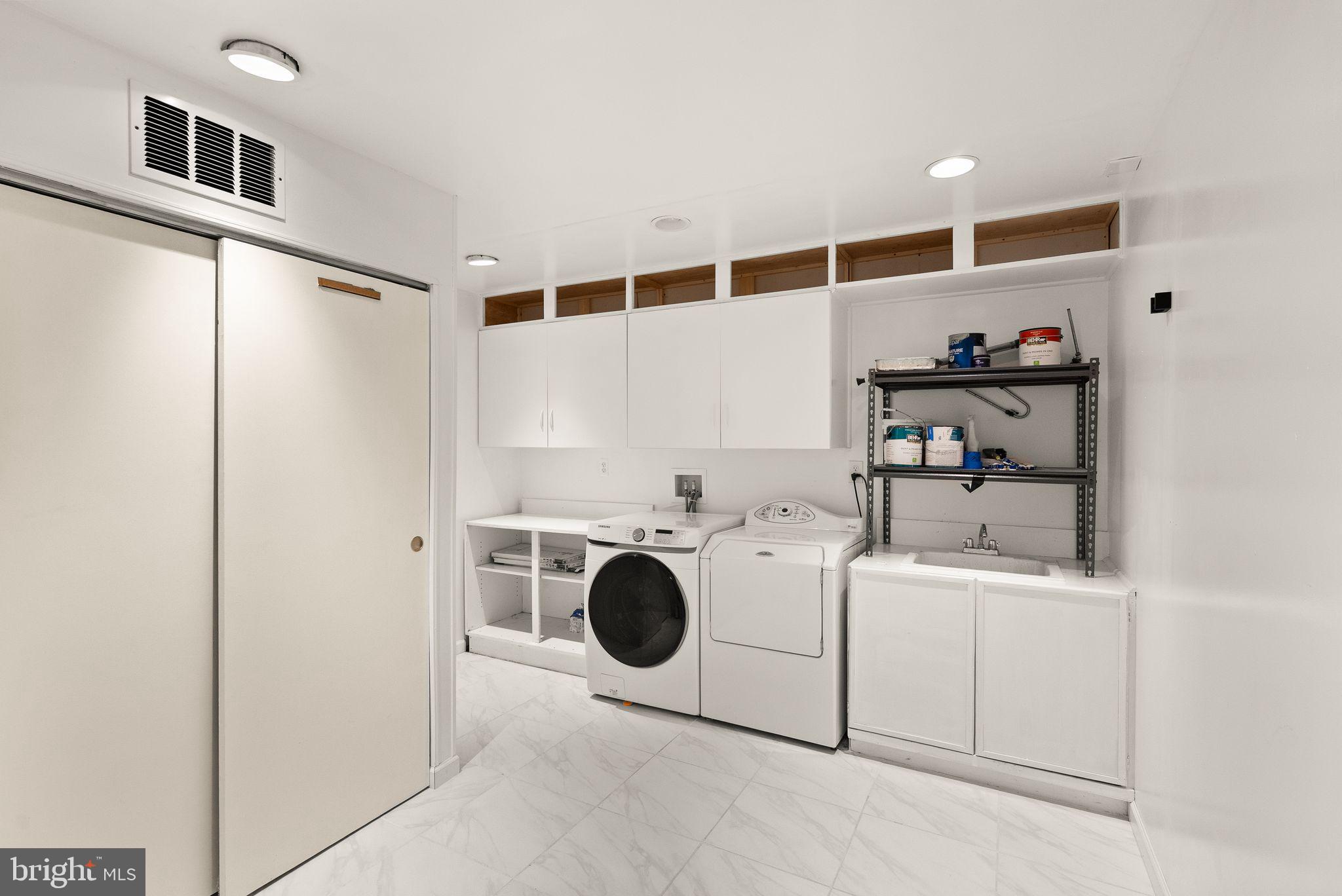 PARRAMORE - Residential