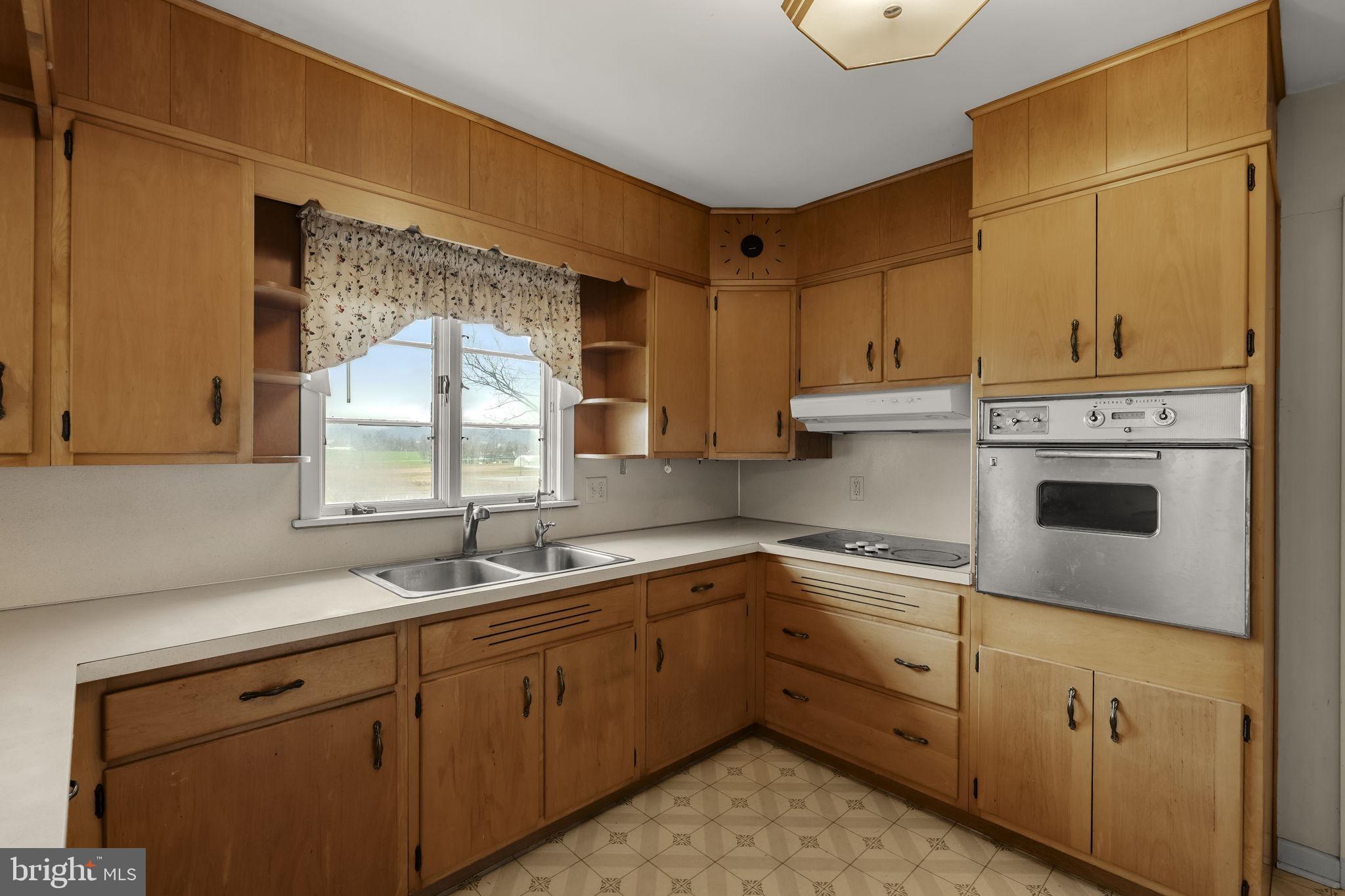 EARL TWP - Residential