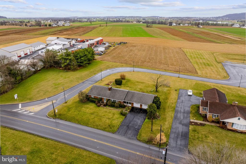 Photo of 632 E Farmersville Road, NEW HOLLAND, PA 17557 (MLS # PALA2086848)