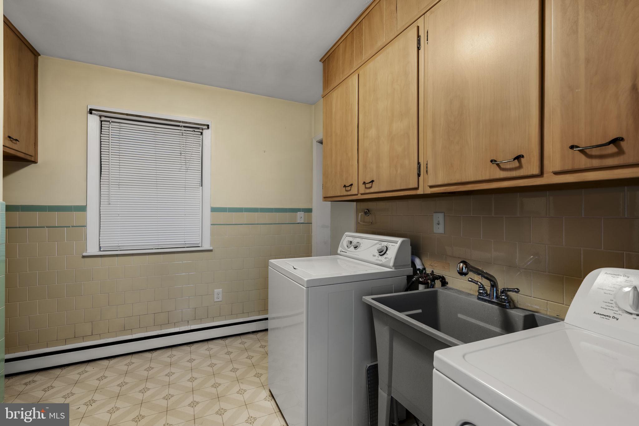 EARL TWP - Residential