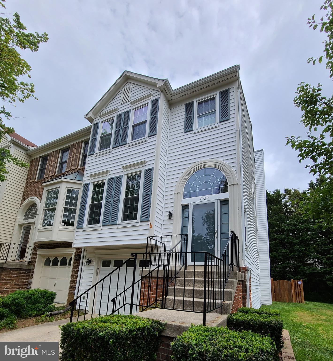 KINGSTOWNE - Residential Lease