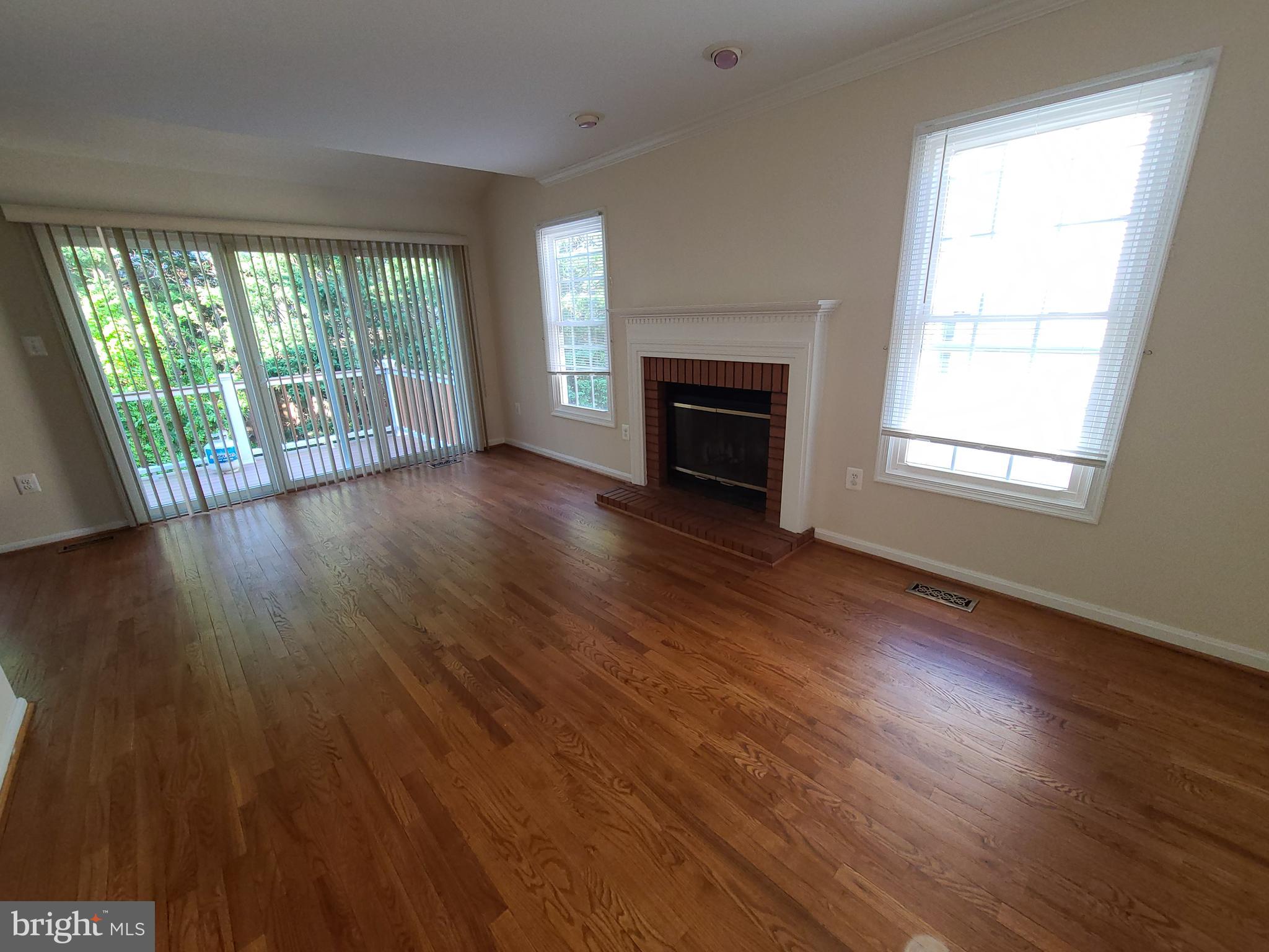 KINGSTOWNE - Residential Lease