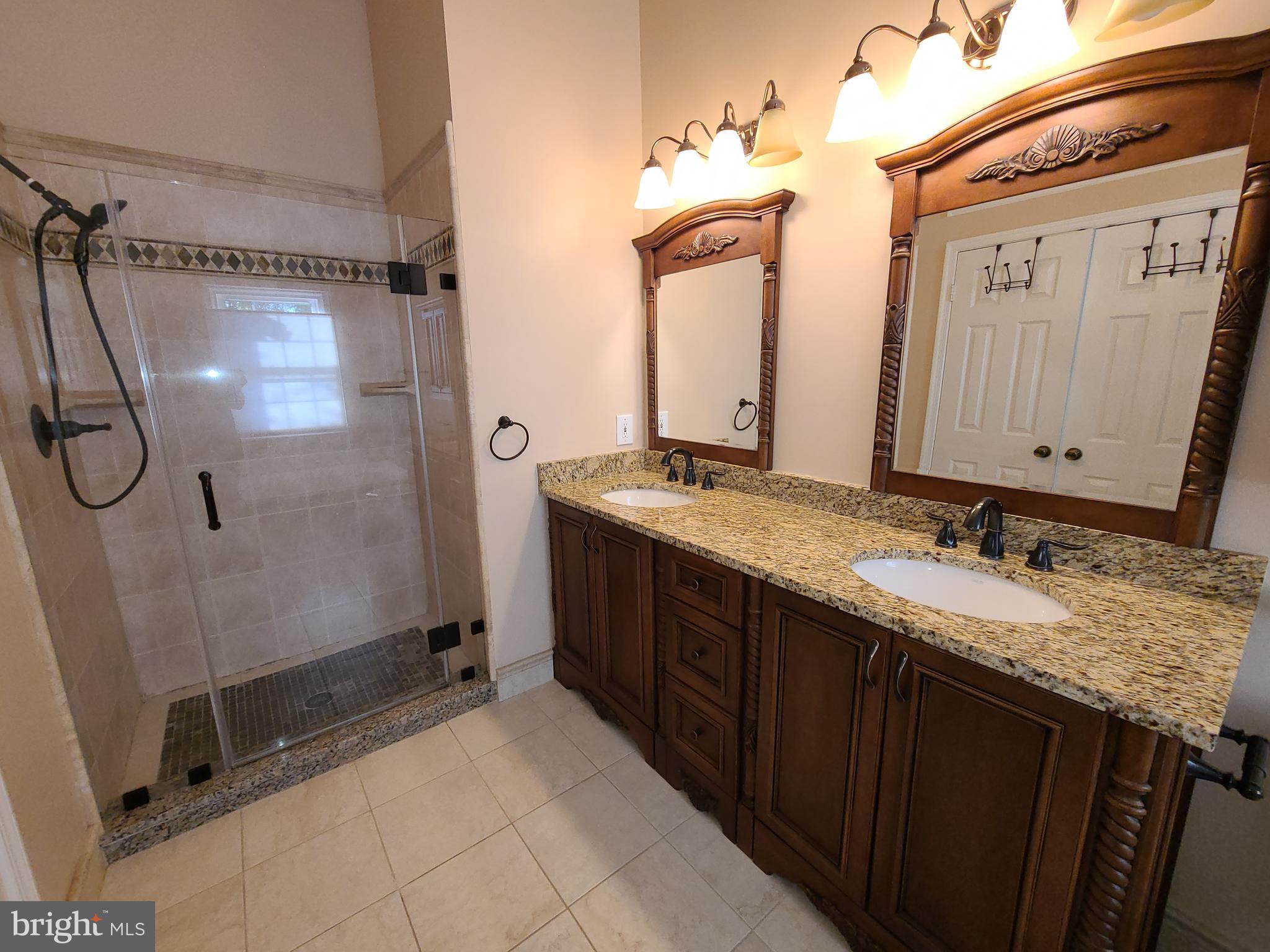 KINGSTOWNE - Residential Lease