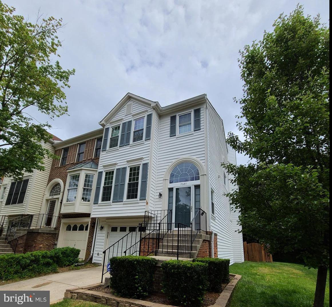 KINGSTOWNE - Residential Lease