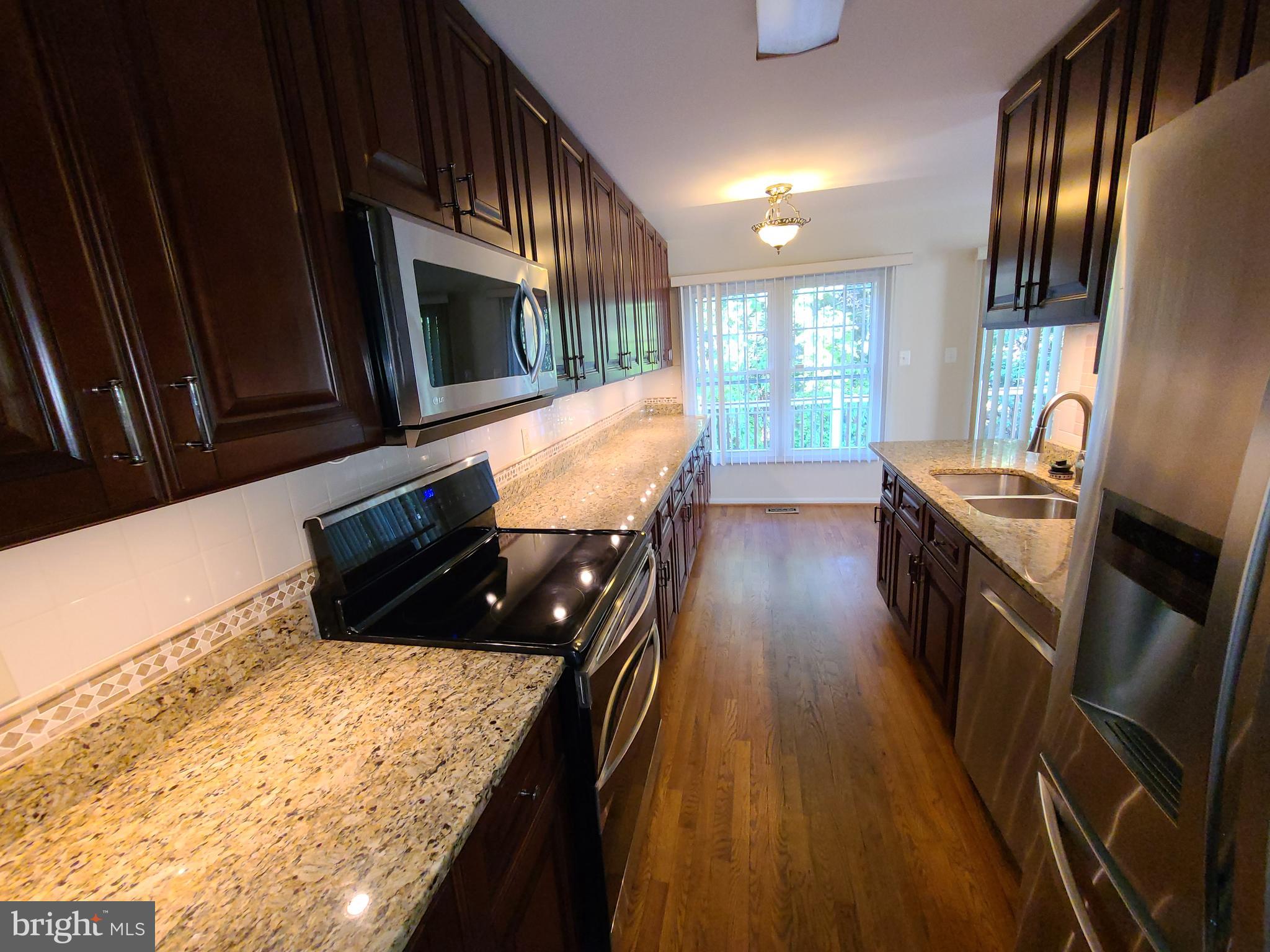 KINGSTOWNE - Residential Lease