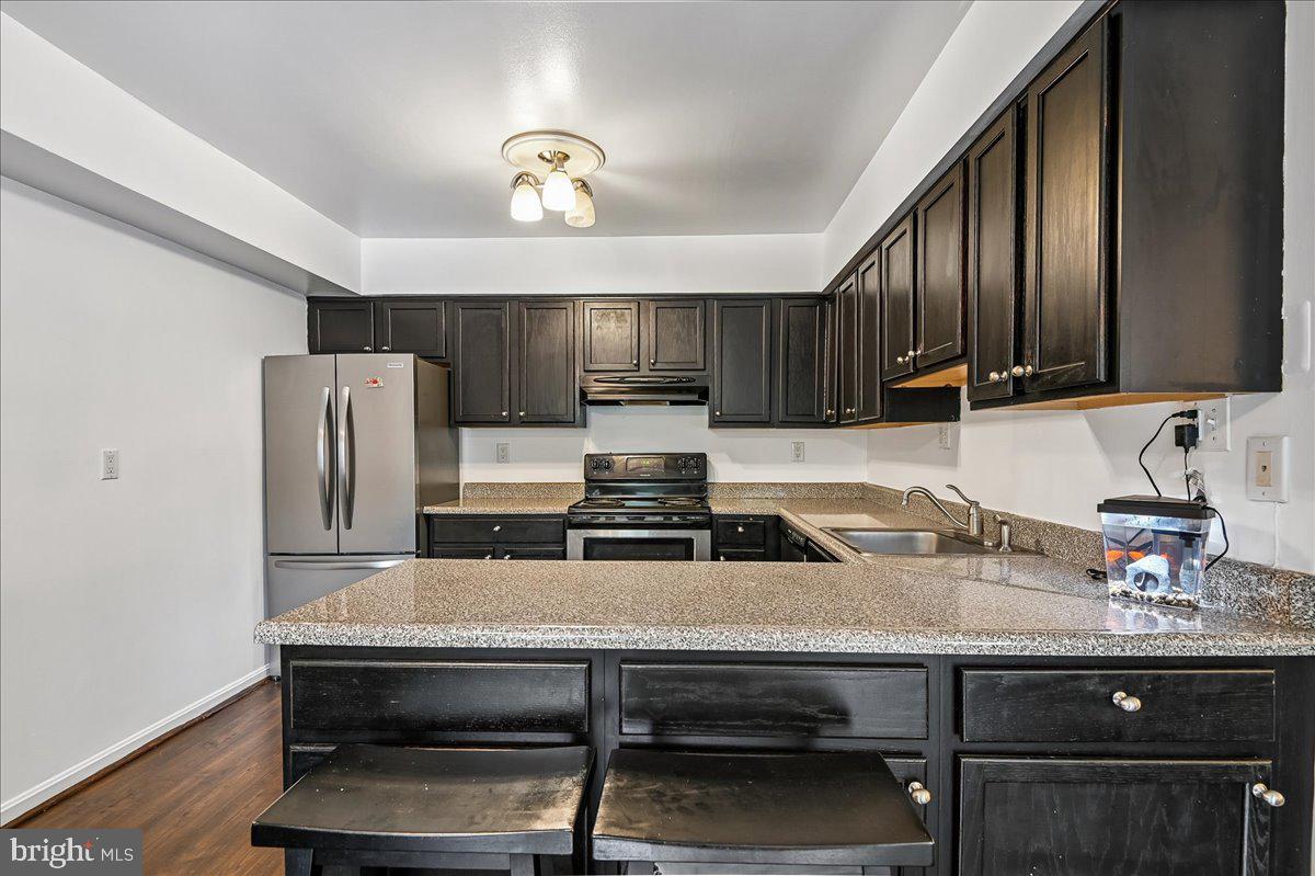 8910 FAIRHAVEN