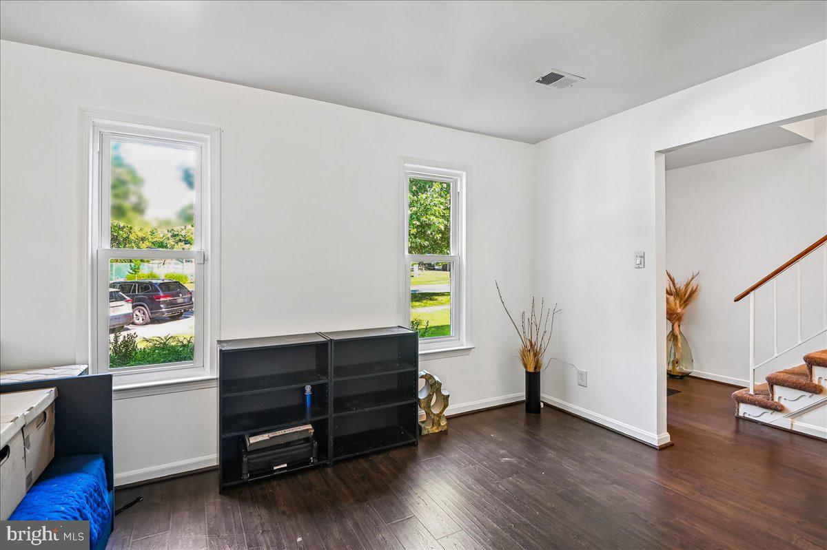 8910 FAIRHAVEN