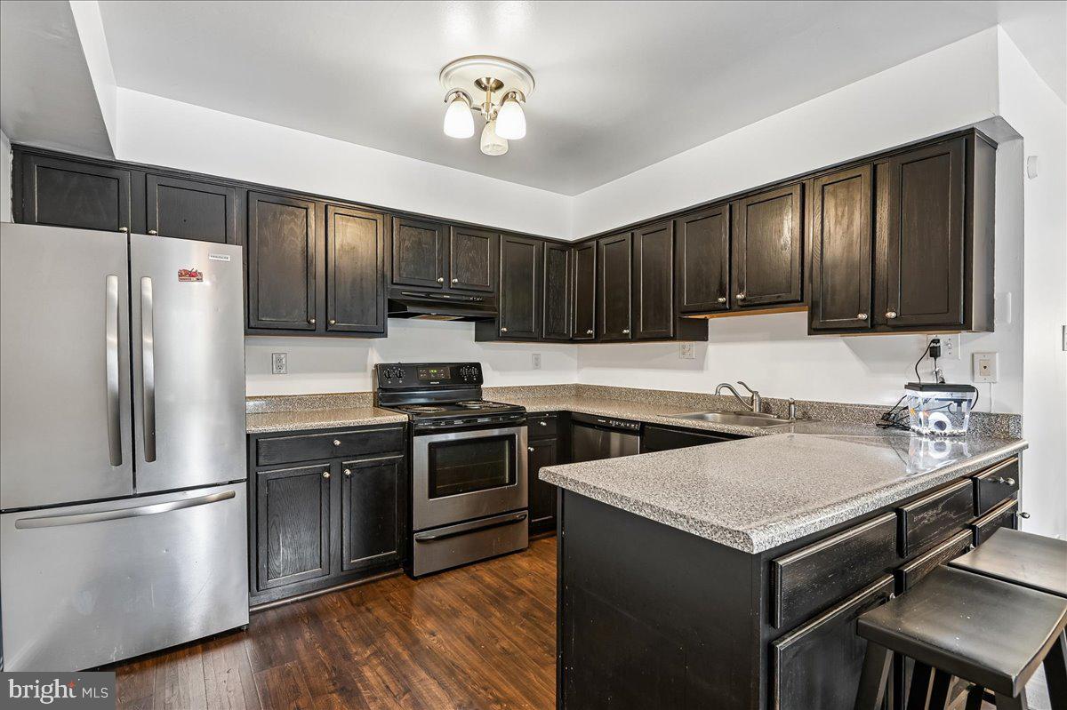 8910 FAIRHAVEN