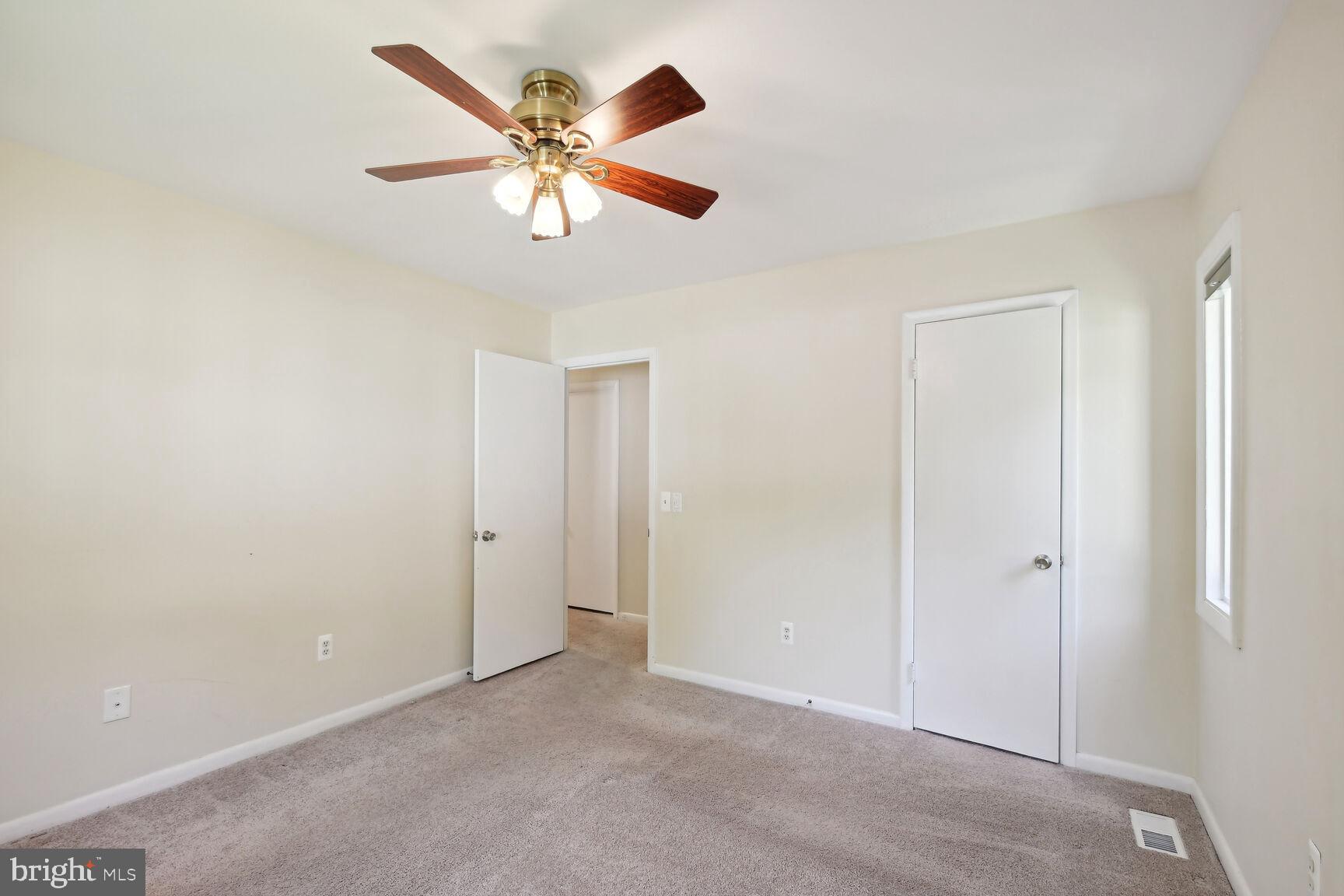 RESTON - Residential Lease