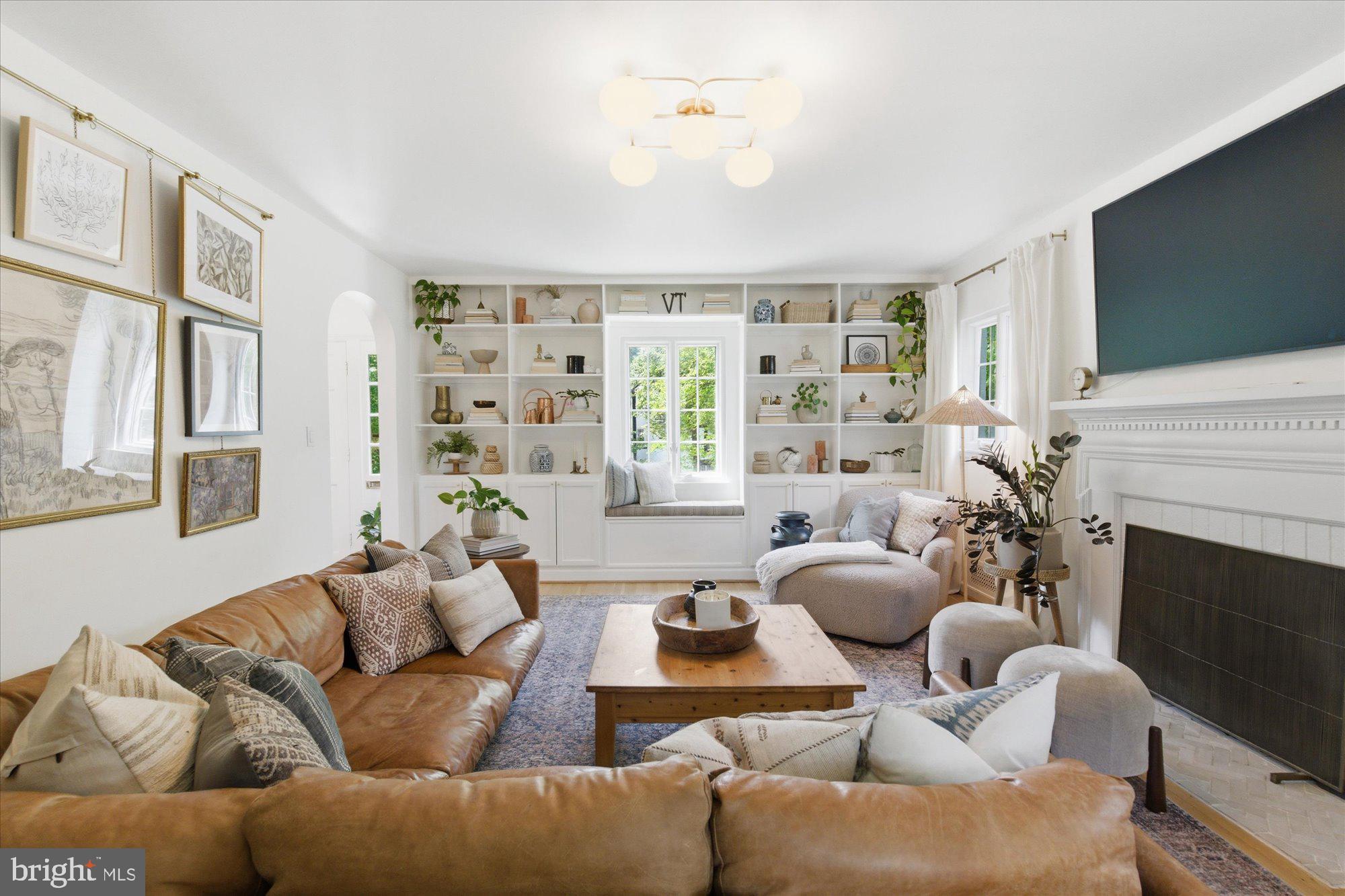 BEVERLY HILLS - Residential