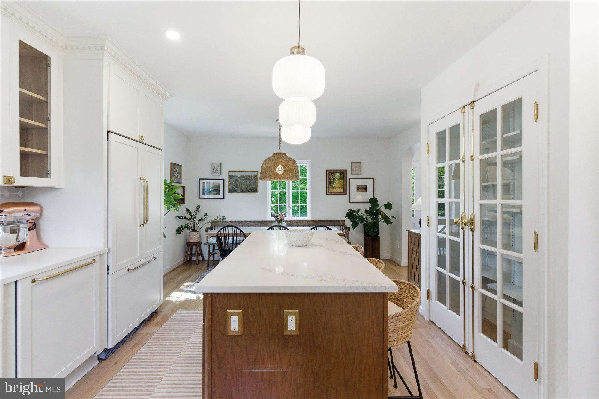 BEVERLY HILLS - Residential