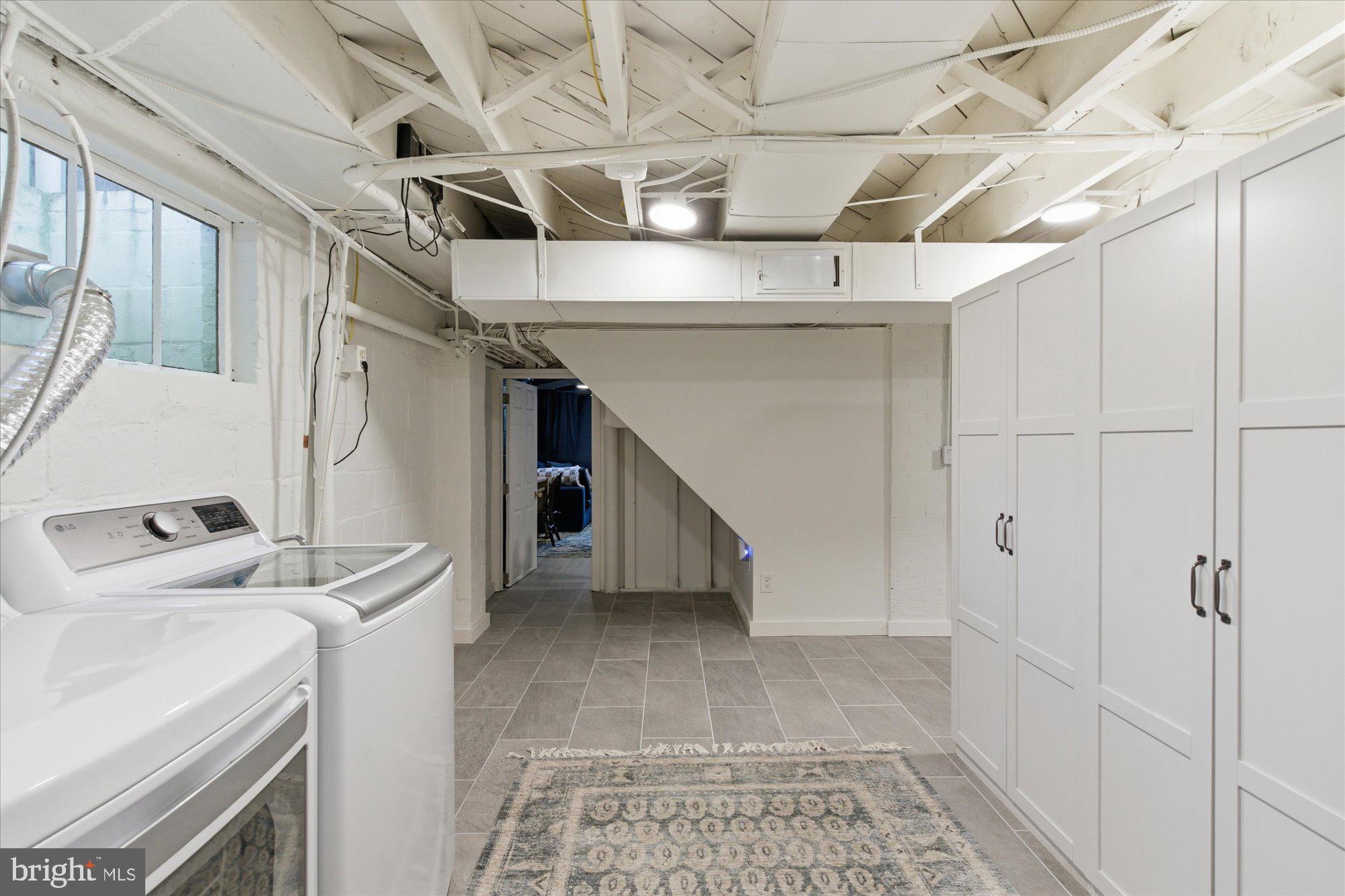 BEVERLY HILLS - Residential