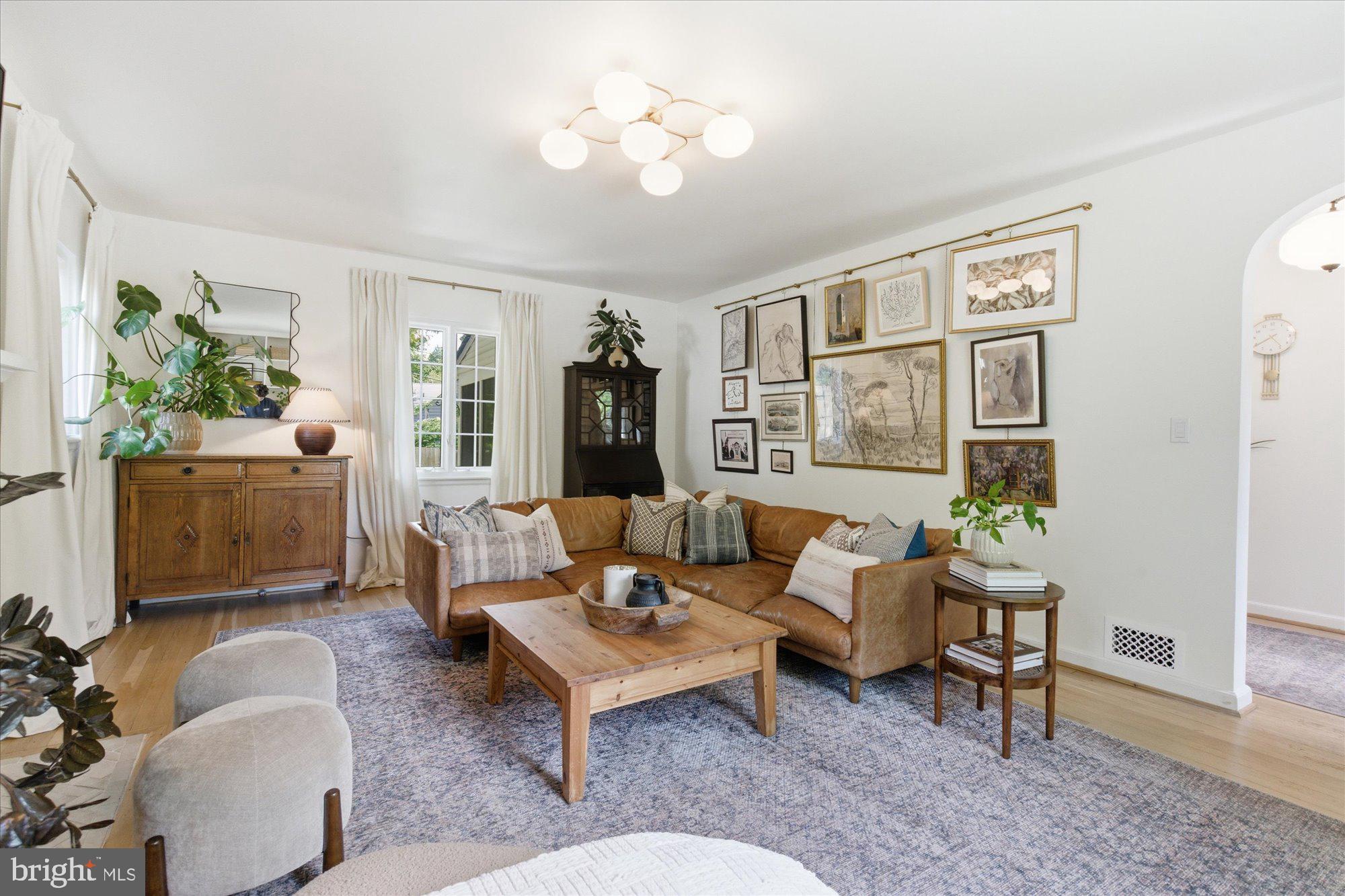 BEVERLY HILLS - Residential