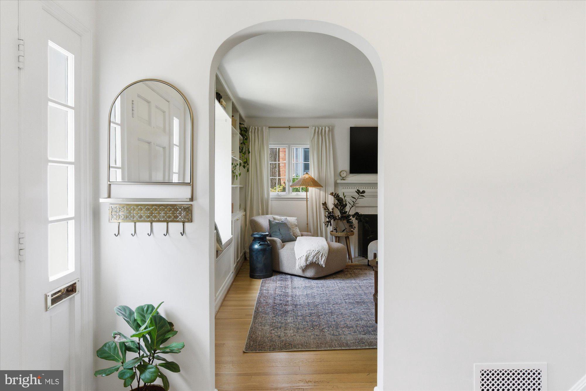 BEVERLY HILLS - Residential