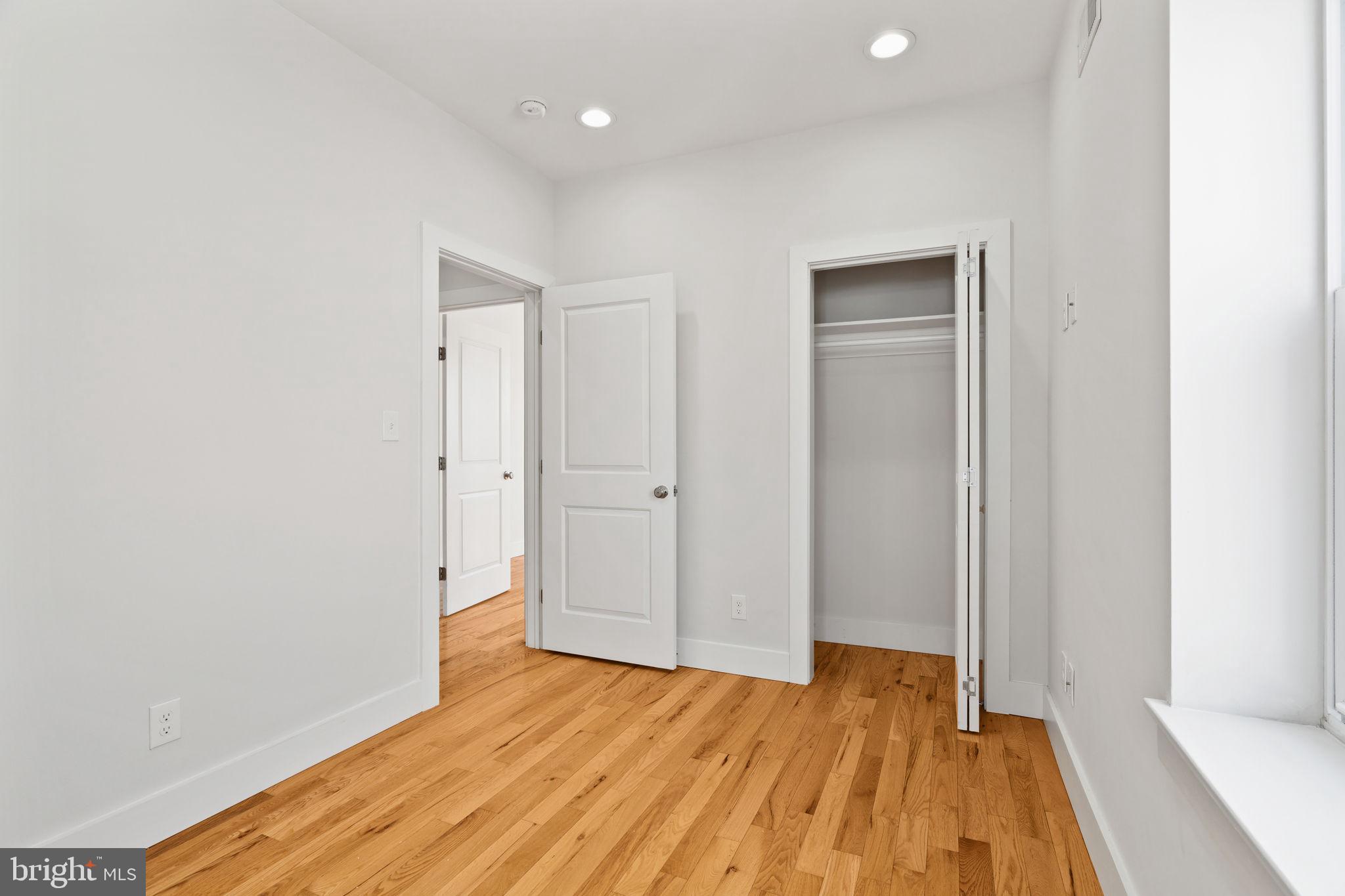 STRAWBERRY MANSION - Residential