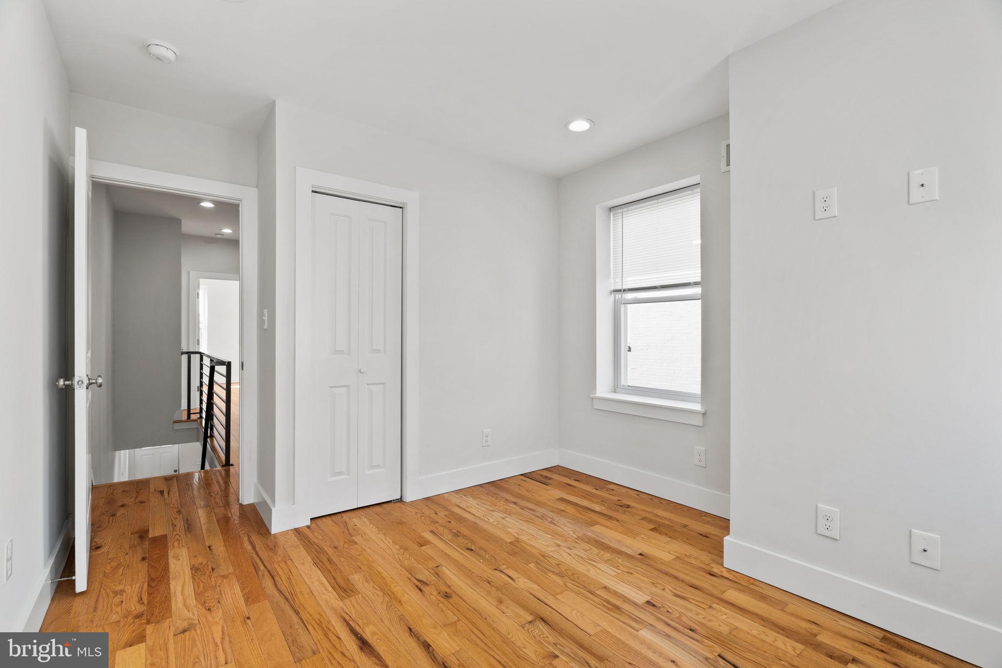 STRAWBERRY MANSION - Residential