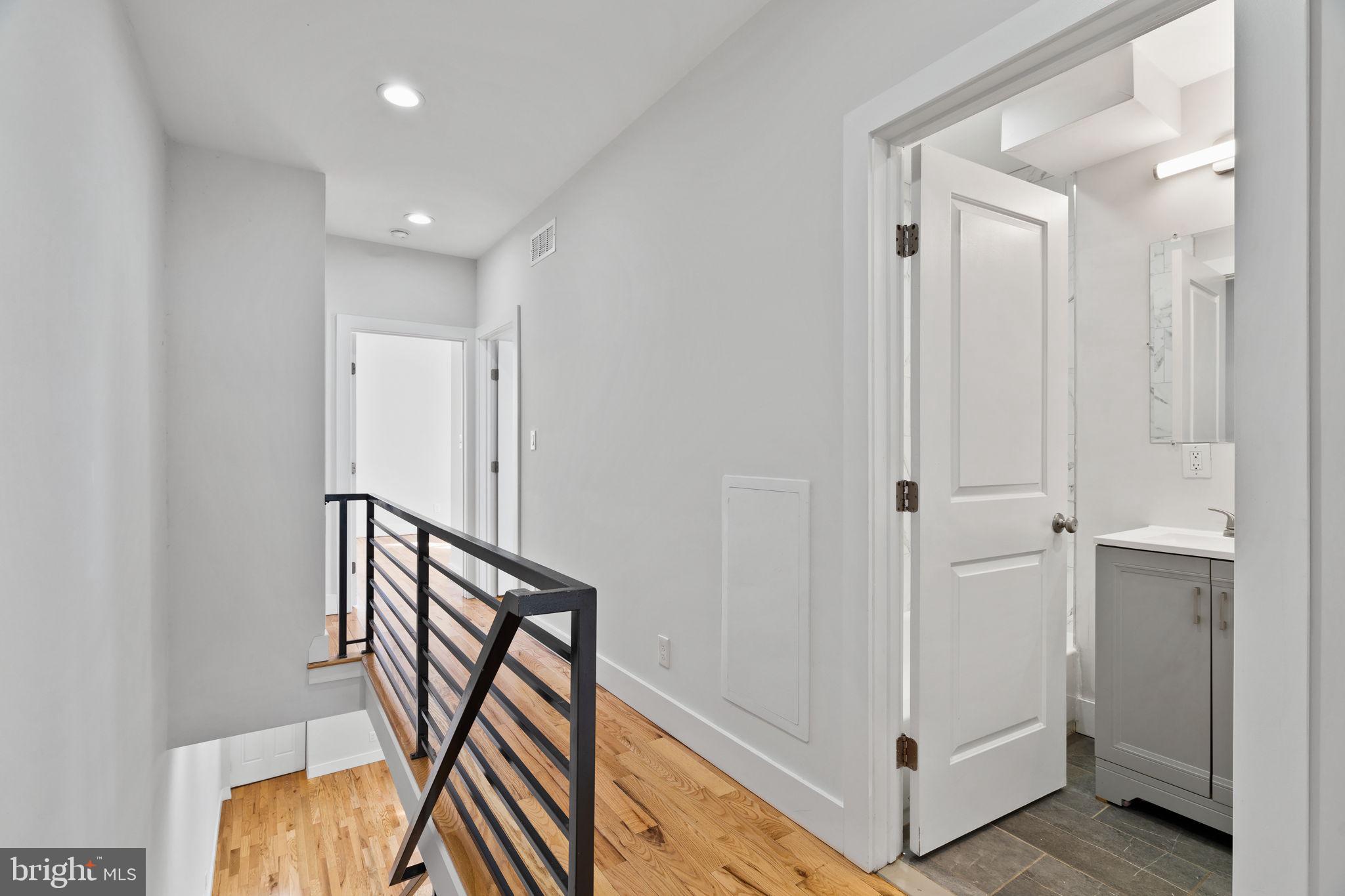 STRAWBERRY MANSION - Residential