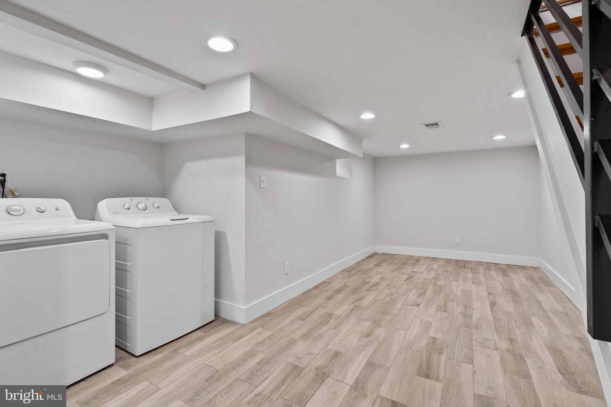 STRAWBERRY MANSION - Residential