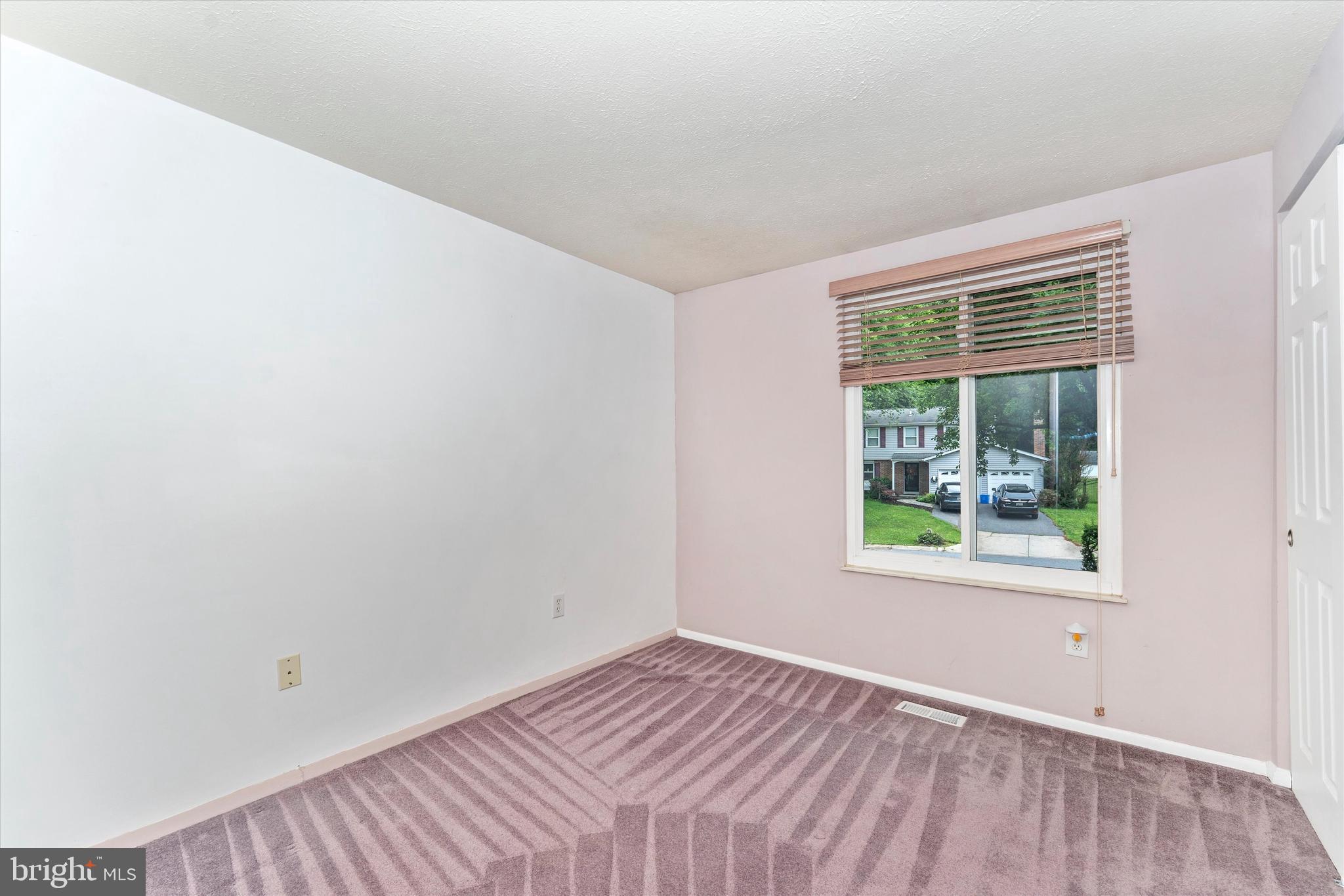 CHARLENE - Residential