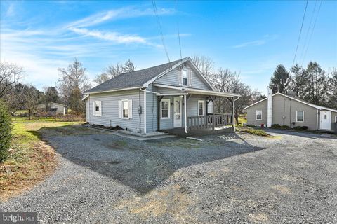 8 SPRUCE LANE LEBANON PA 17046