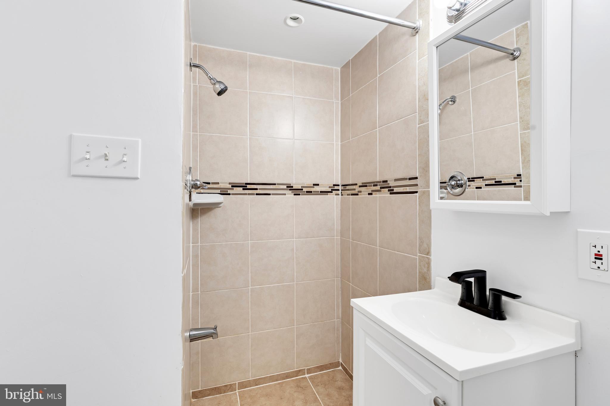 PINEWOOD GREENS - Residential