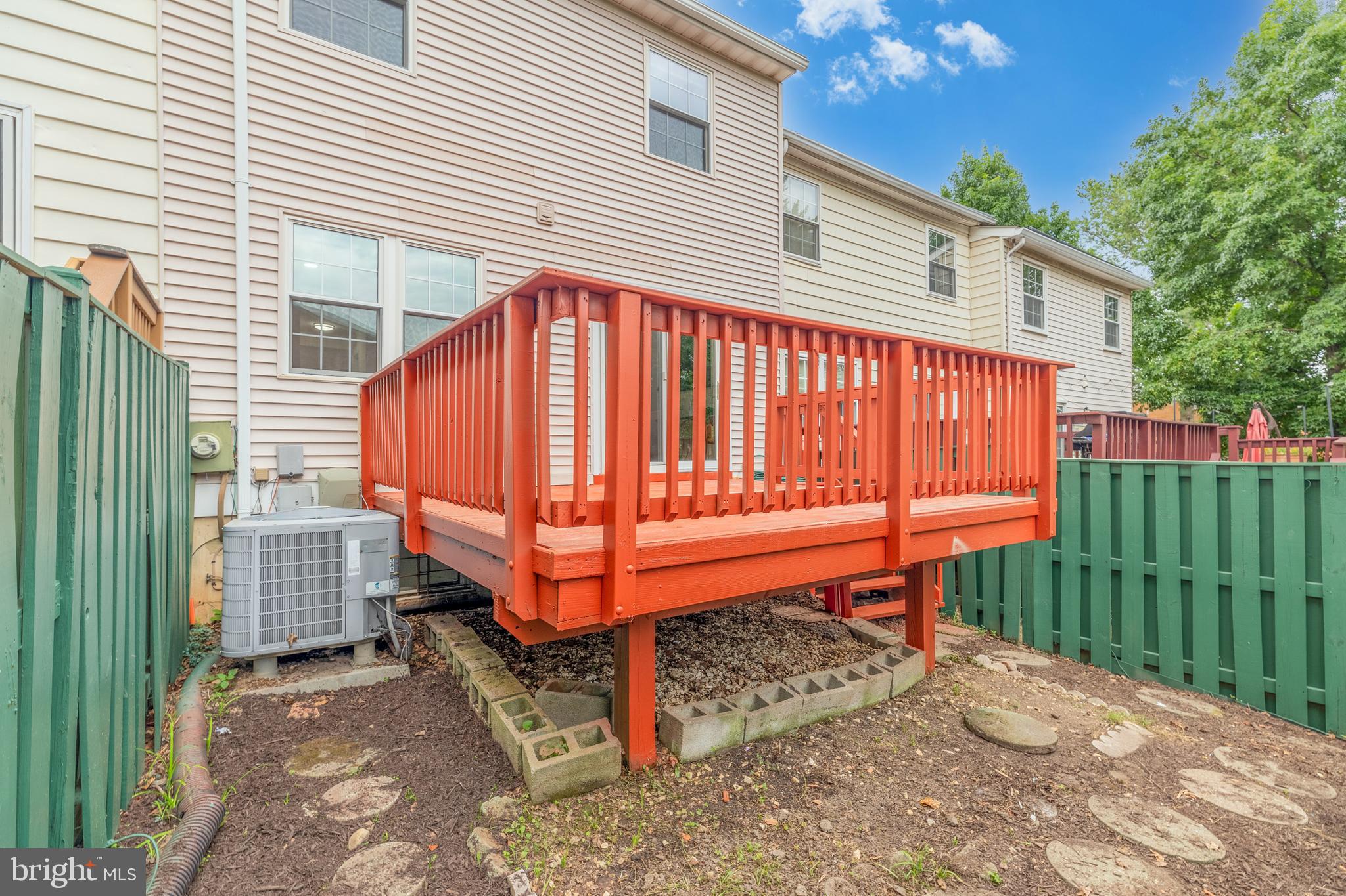 PINEWOOD GREENS - Residential