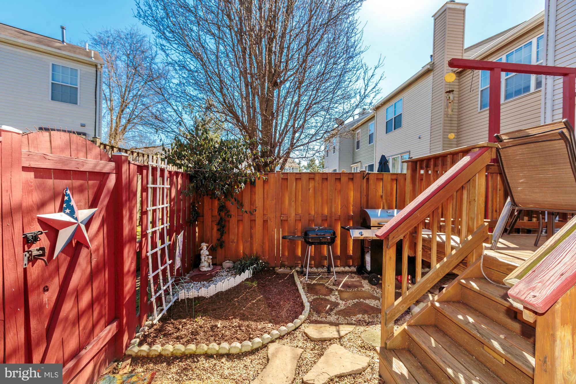 LANDSDOWNE - Residential