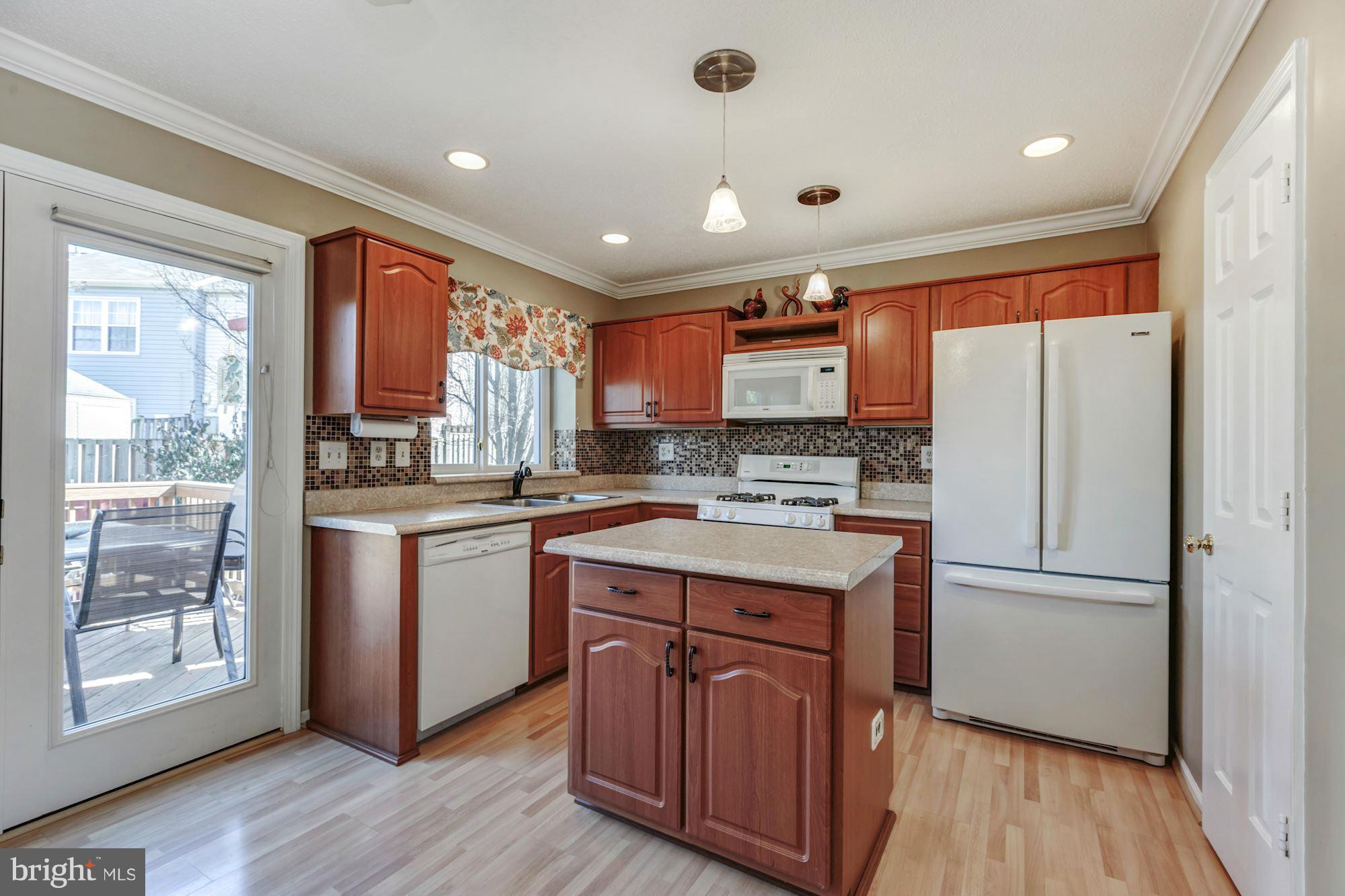 LANDSDOWNE - Residential