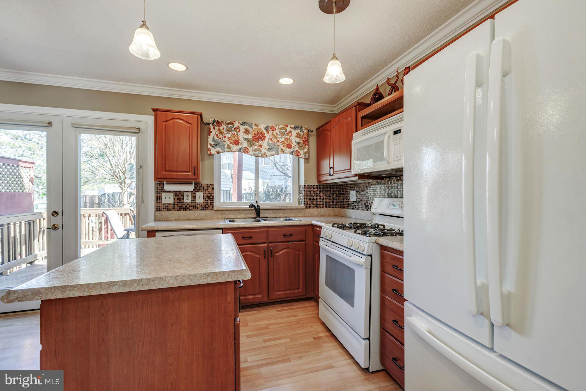 LANDSDOWNE - Residential