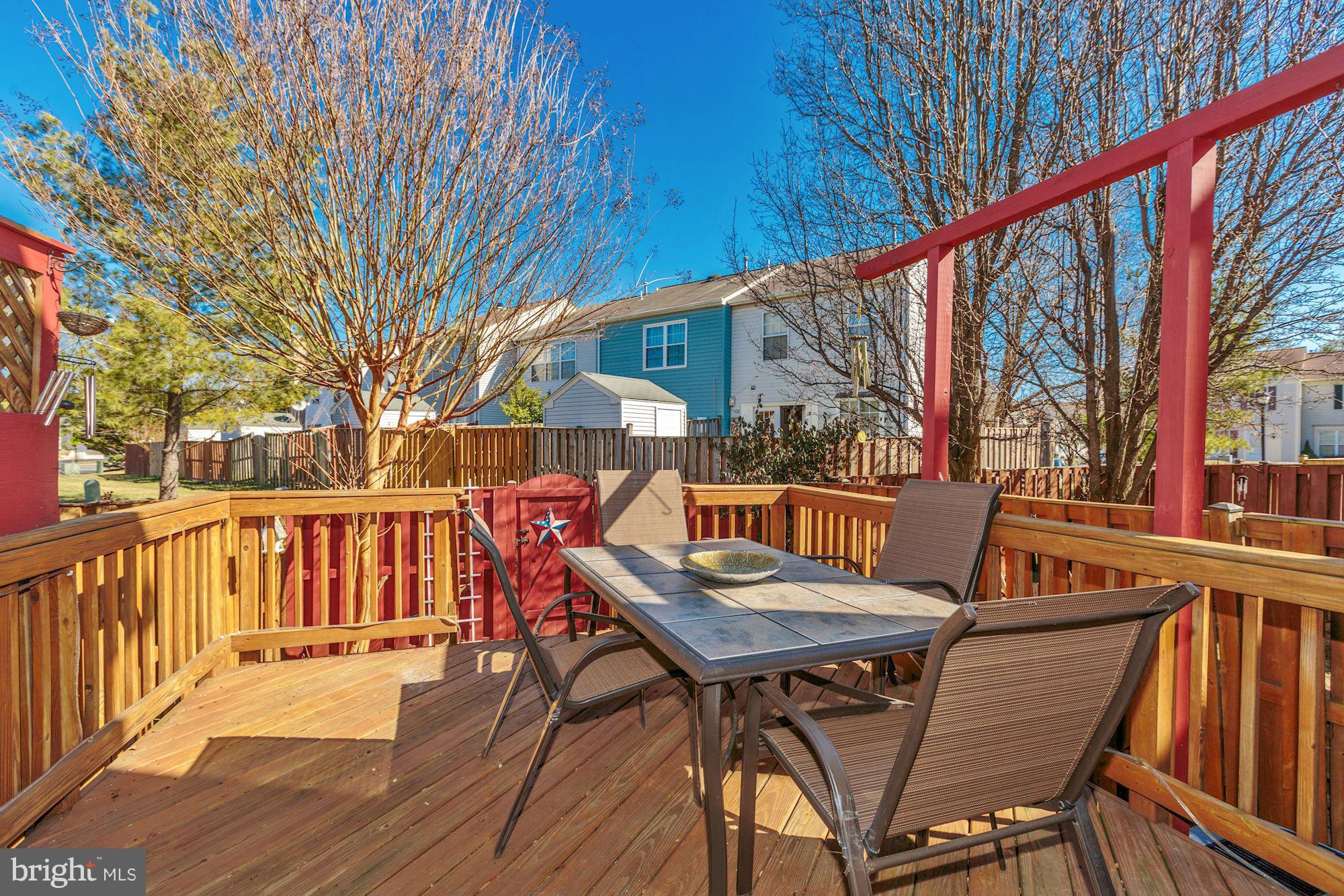 LANDSDOWNE - Residential